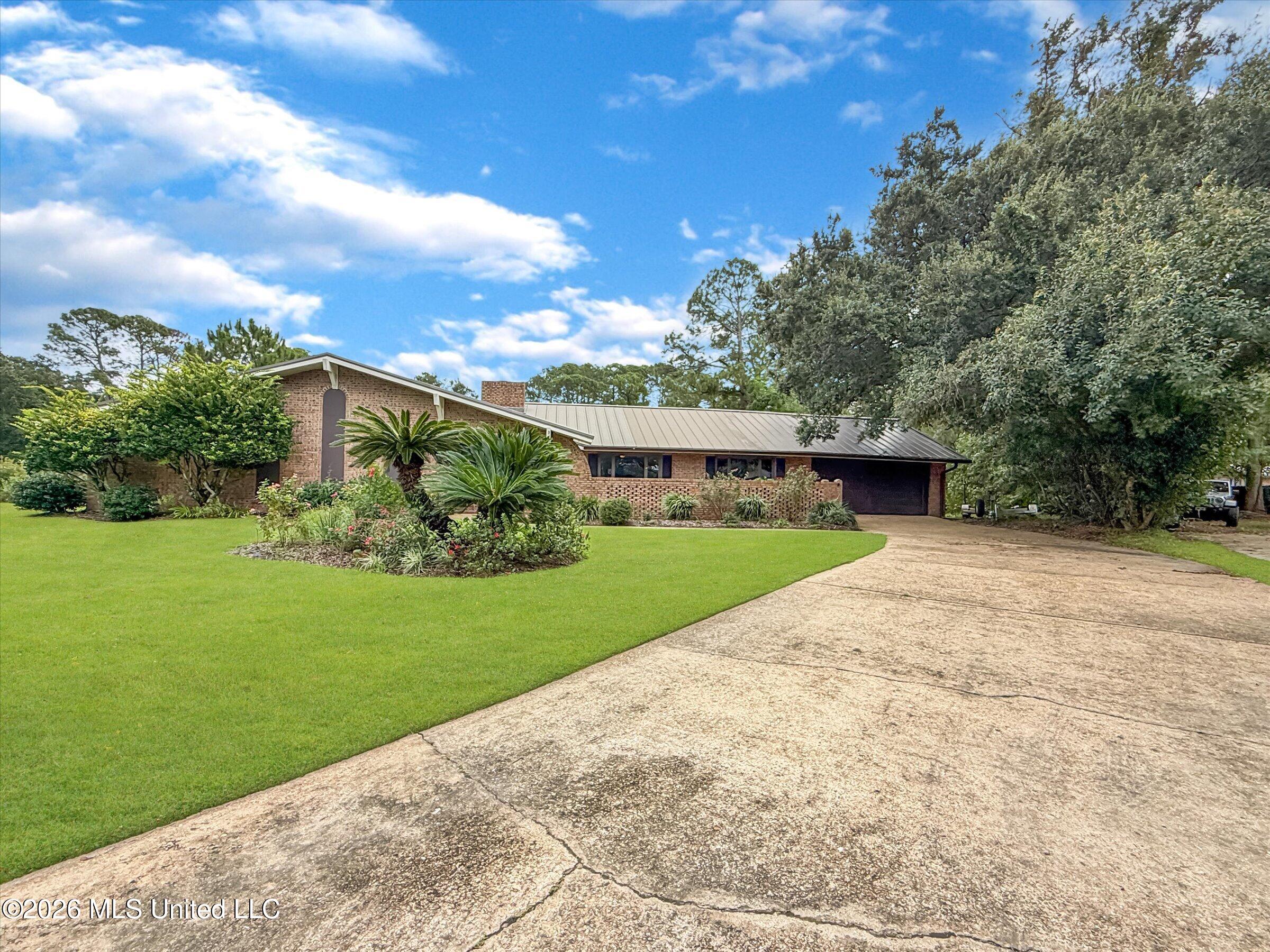 209 Carnoustie Court Property Photo 1
