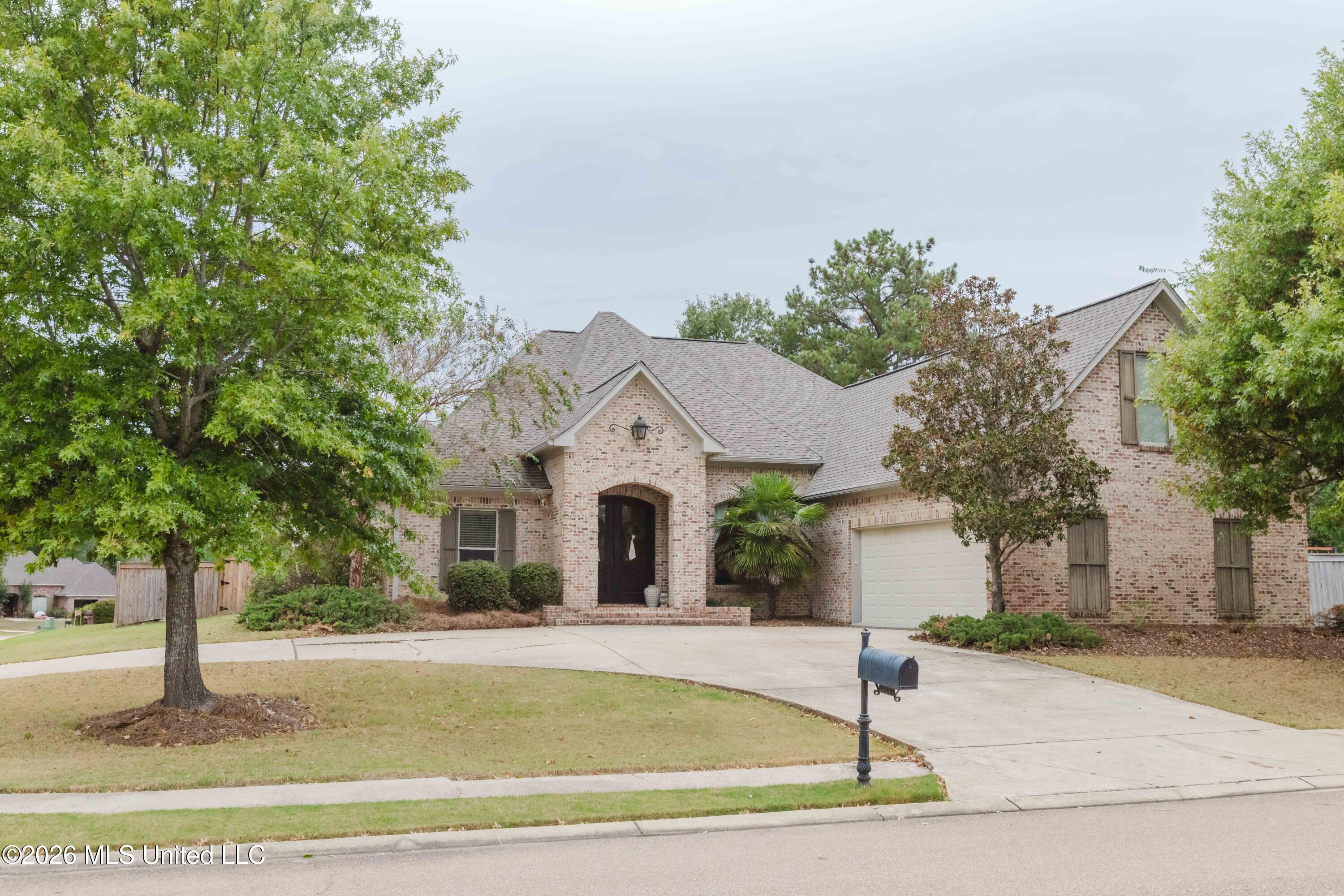 145 Caledonian Boulevard Property Photo 1