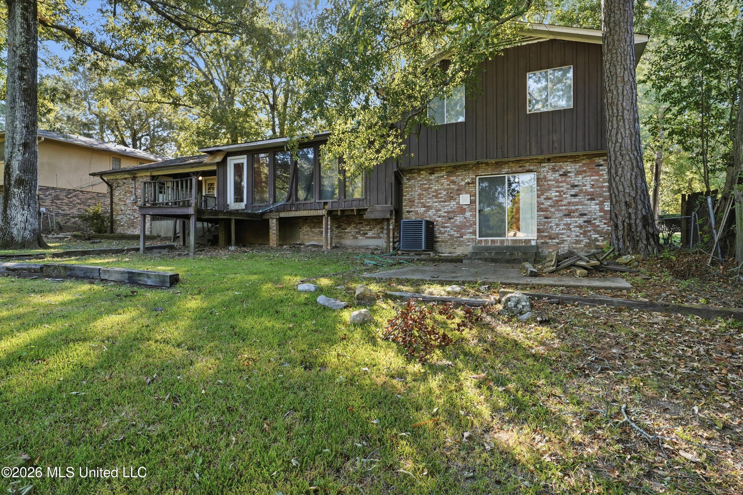 166 Elms Court Circle Property Photo 30