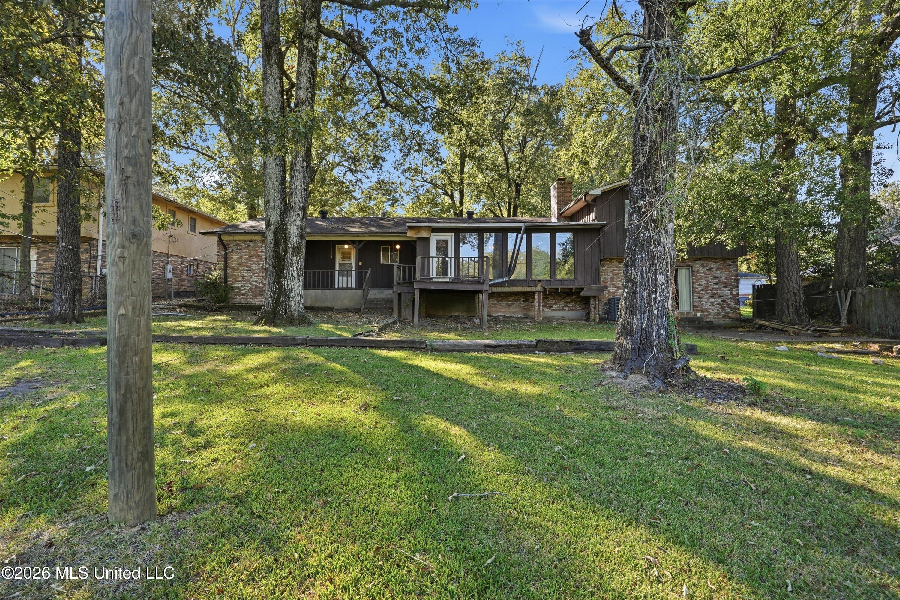 166 Elms Court Circle Property Photo 31