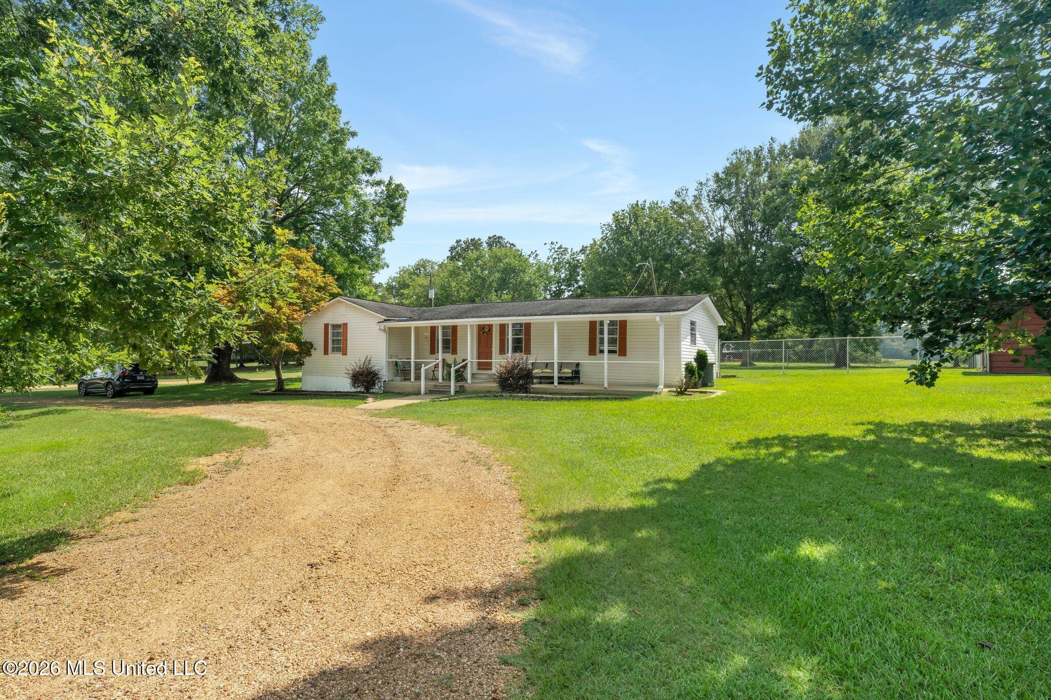 2115 Old Brookhaven Road Property Photo 2