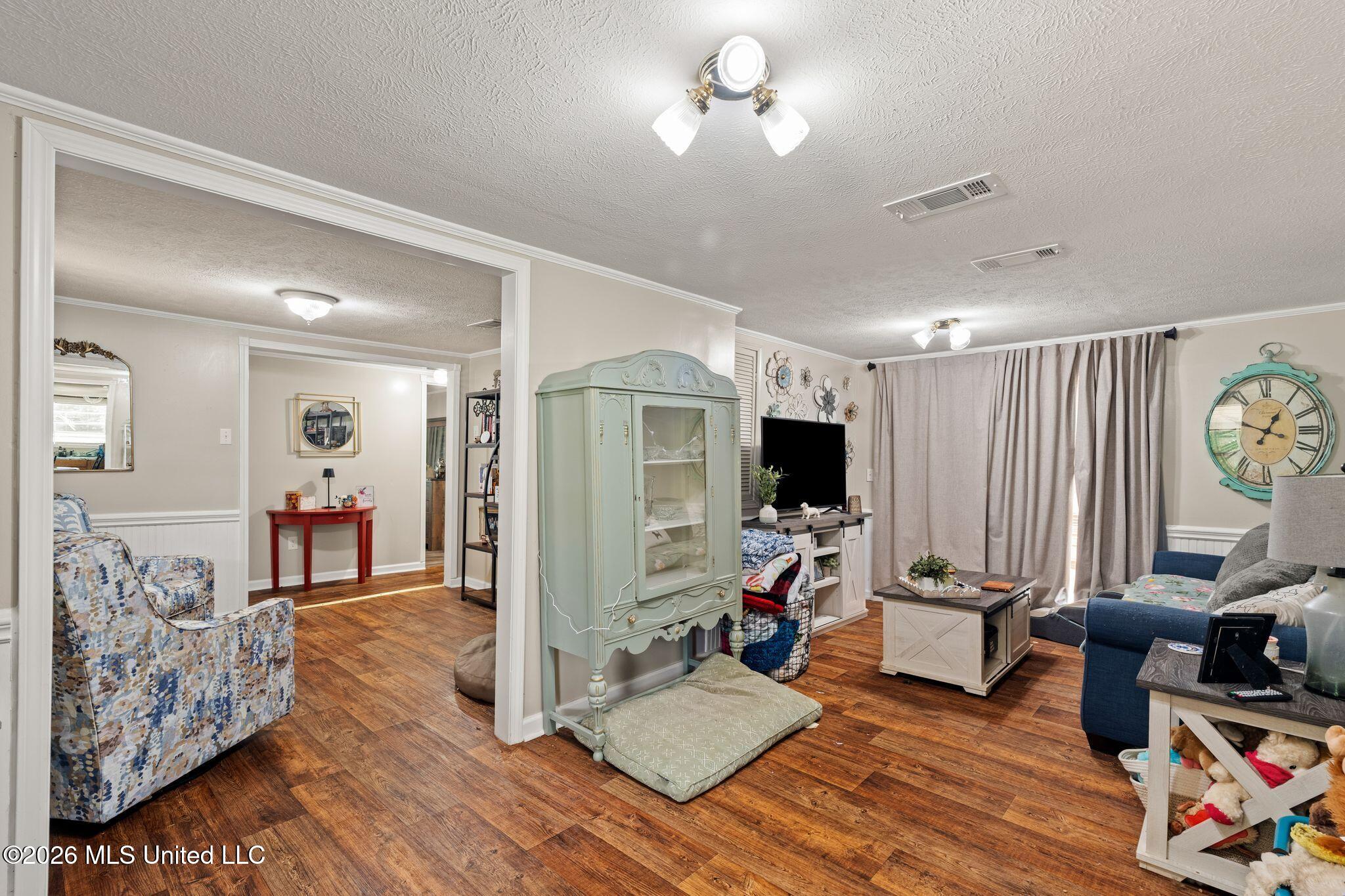 2115 Old Brookhaven Road Property Photo 5