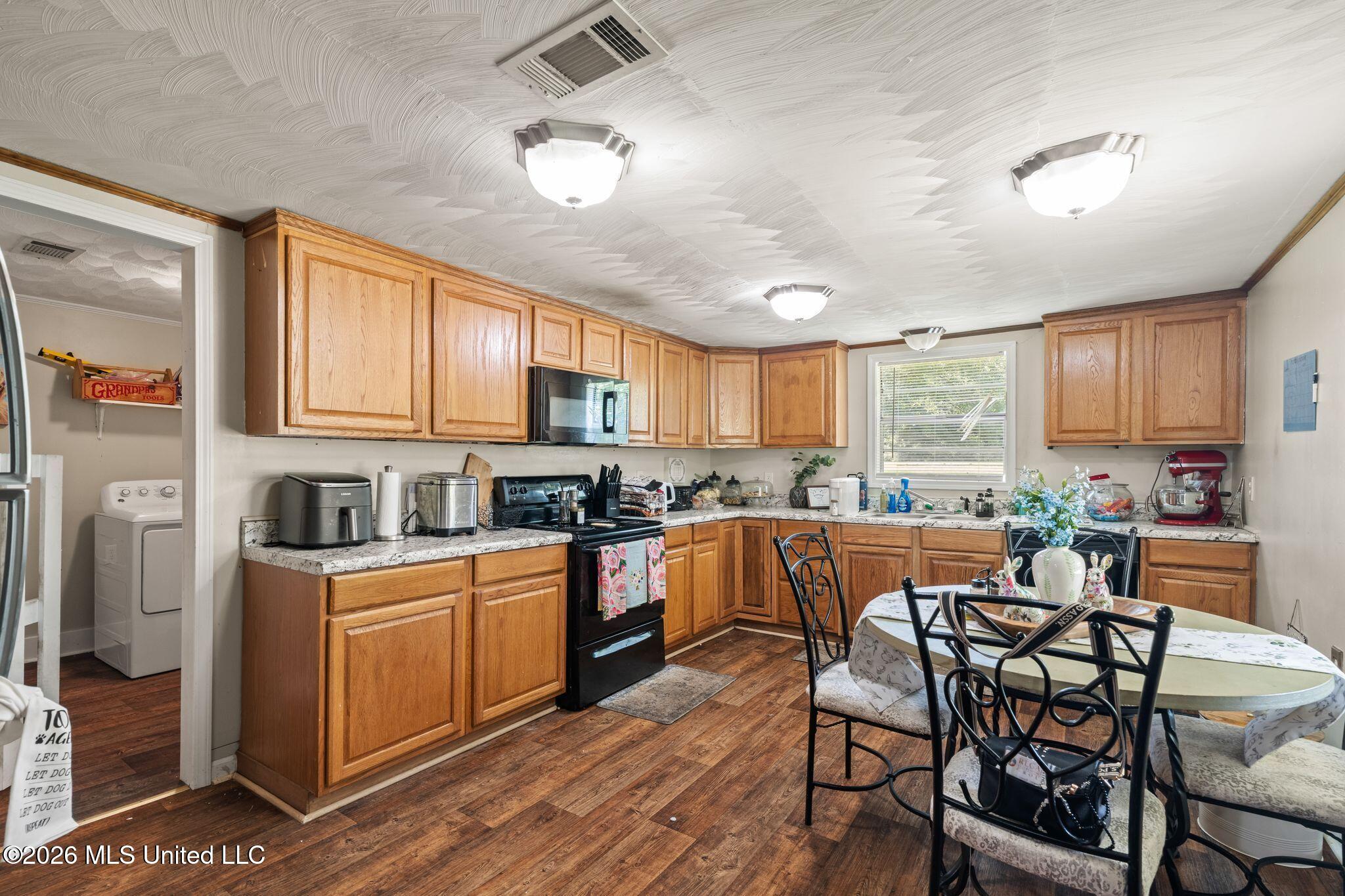 2115 Old Brookhaven Road Property Photo 10