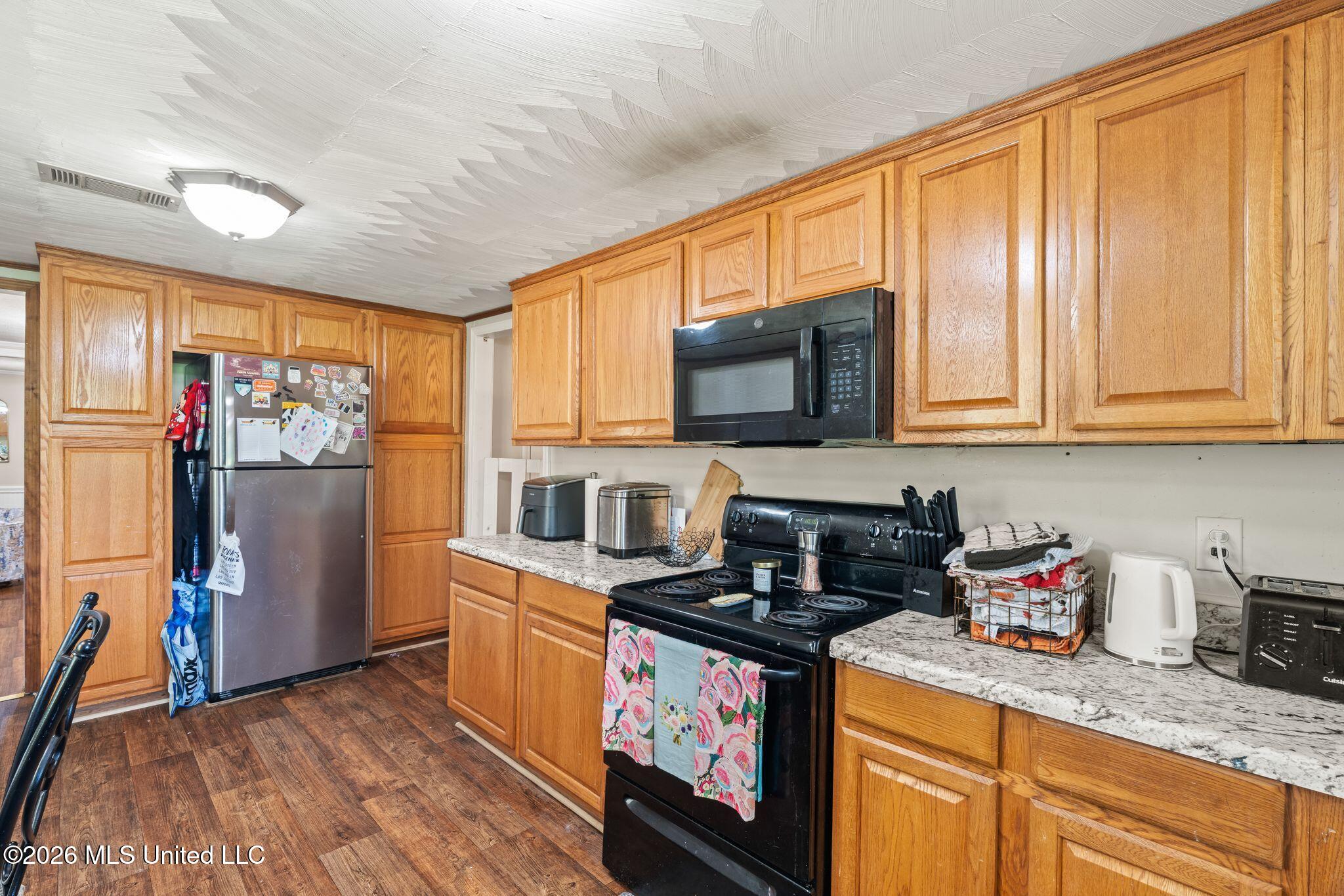 2115 Old Brookhaven Road Property Photo 11
