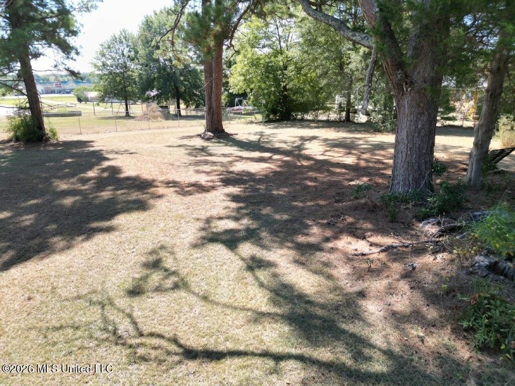 917 Pine Hill Circle Property Photo 3