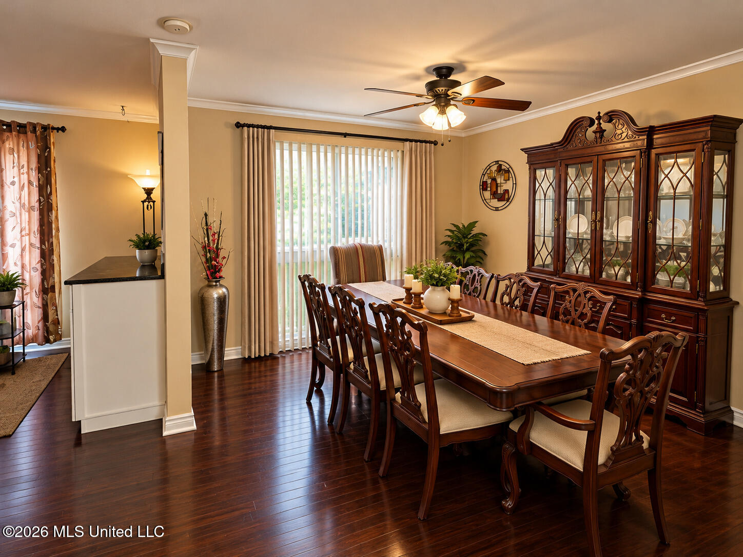 917 Pine Hill Circle Property Photo 6