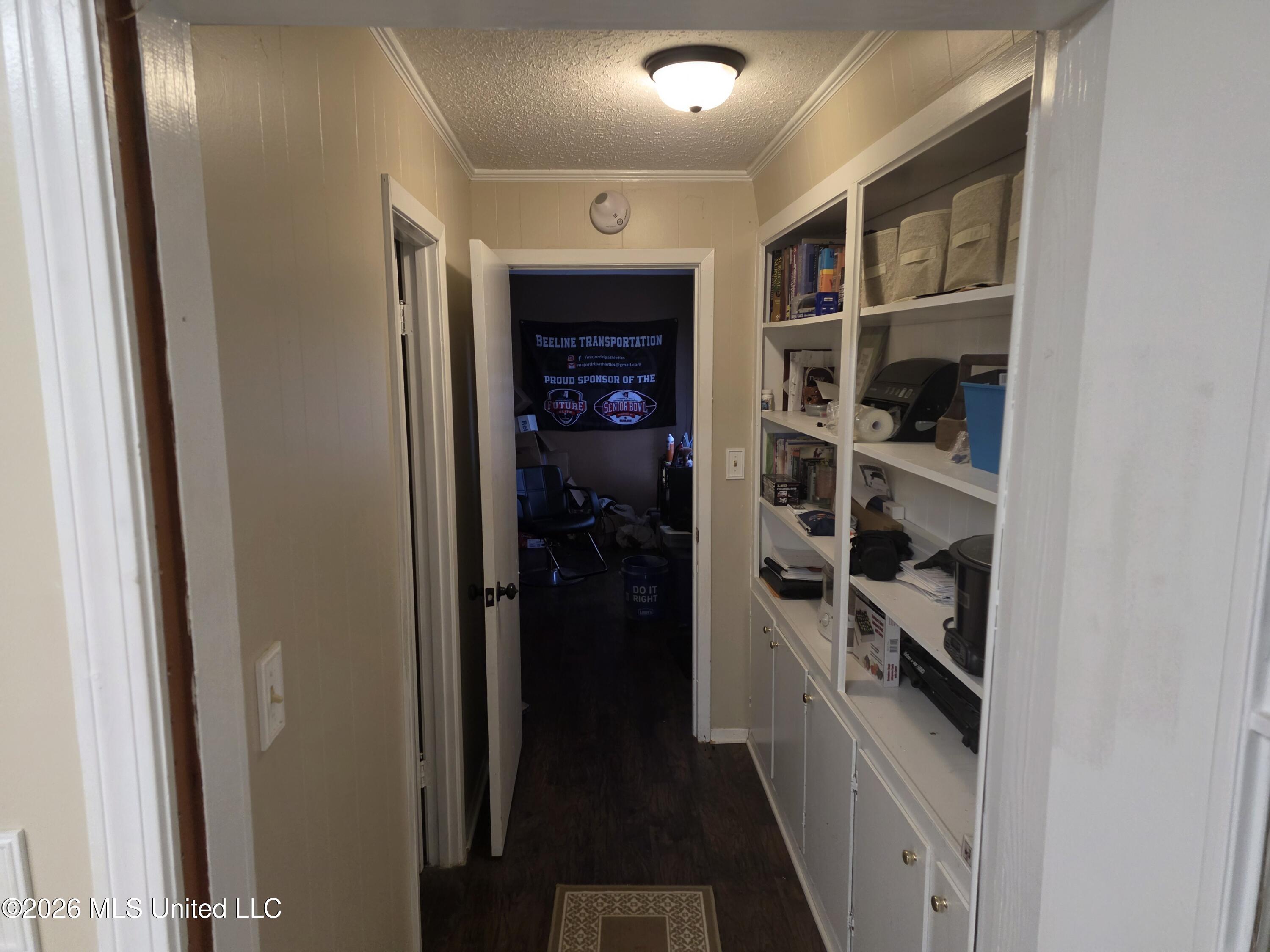 917 Pine Hill Circle Property Photo 17