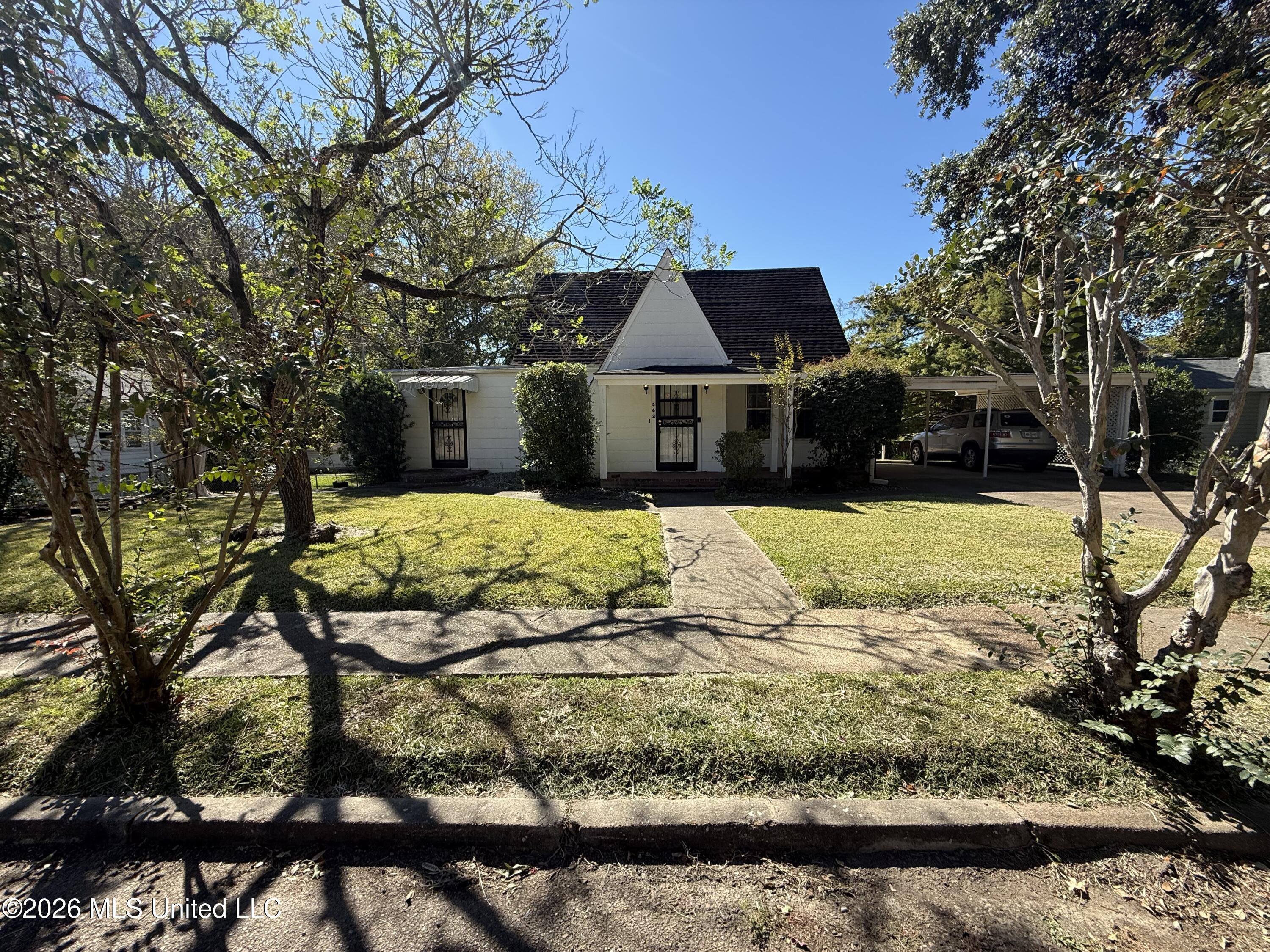 562 Ratcliff Place Property Photo 1