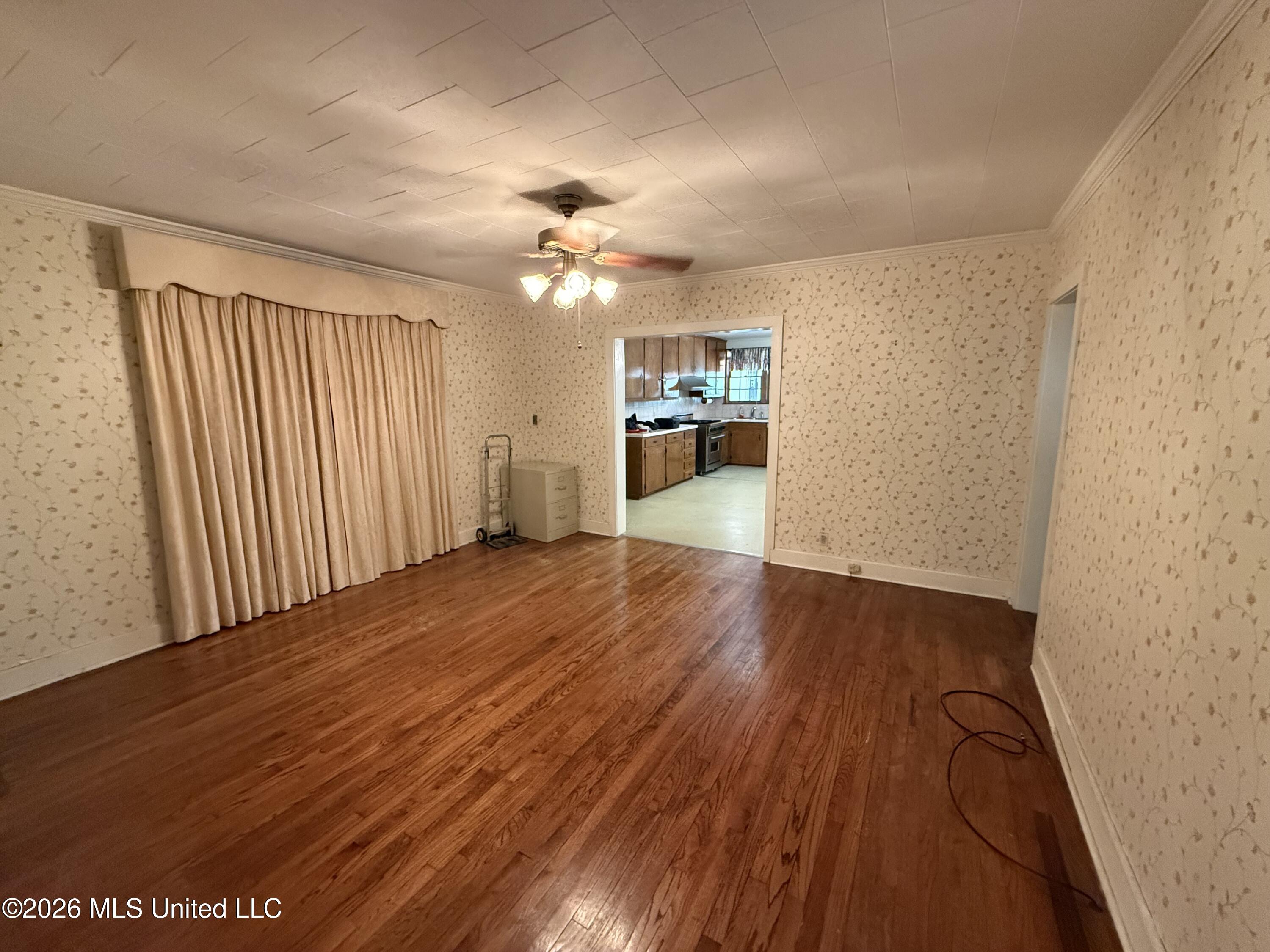 562 Ratcliff Place Property Photo 4