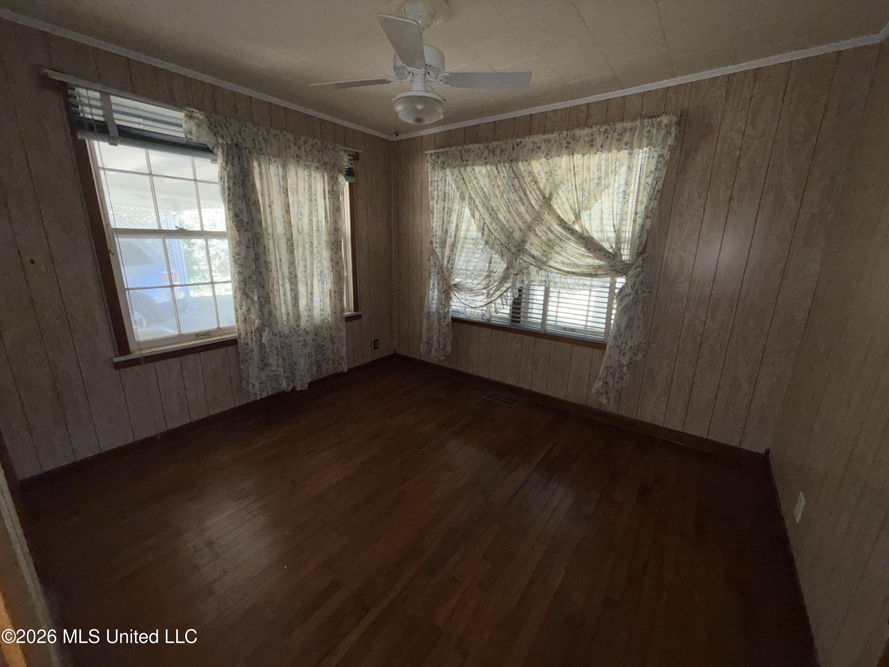 562 Ratcliff Place Property Photo 9
