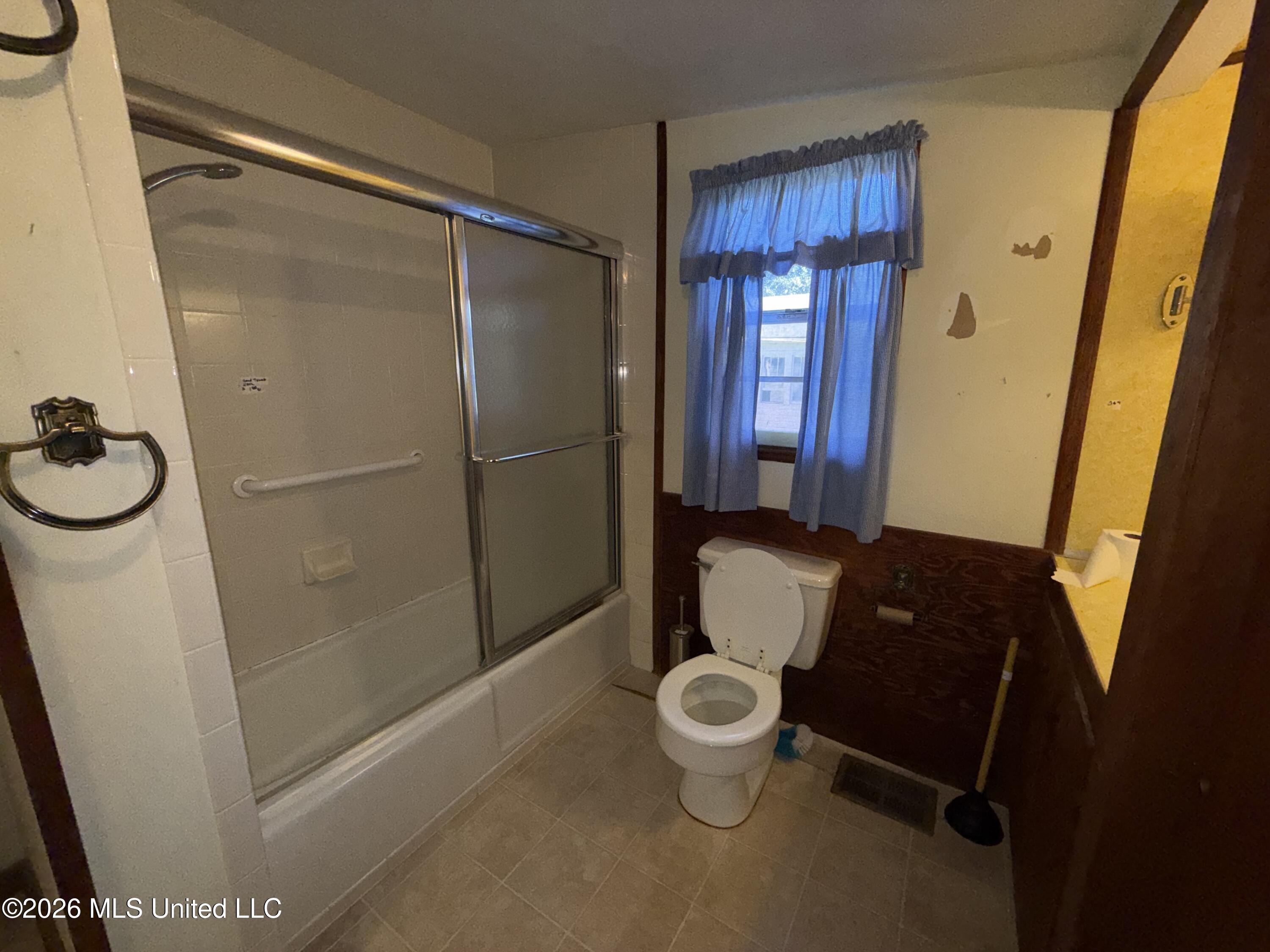 562 Ratcliff Place Property Photo 13