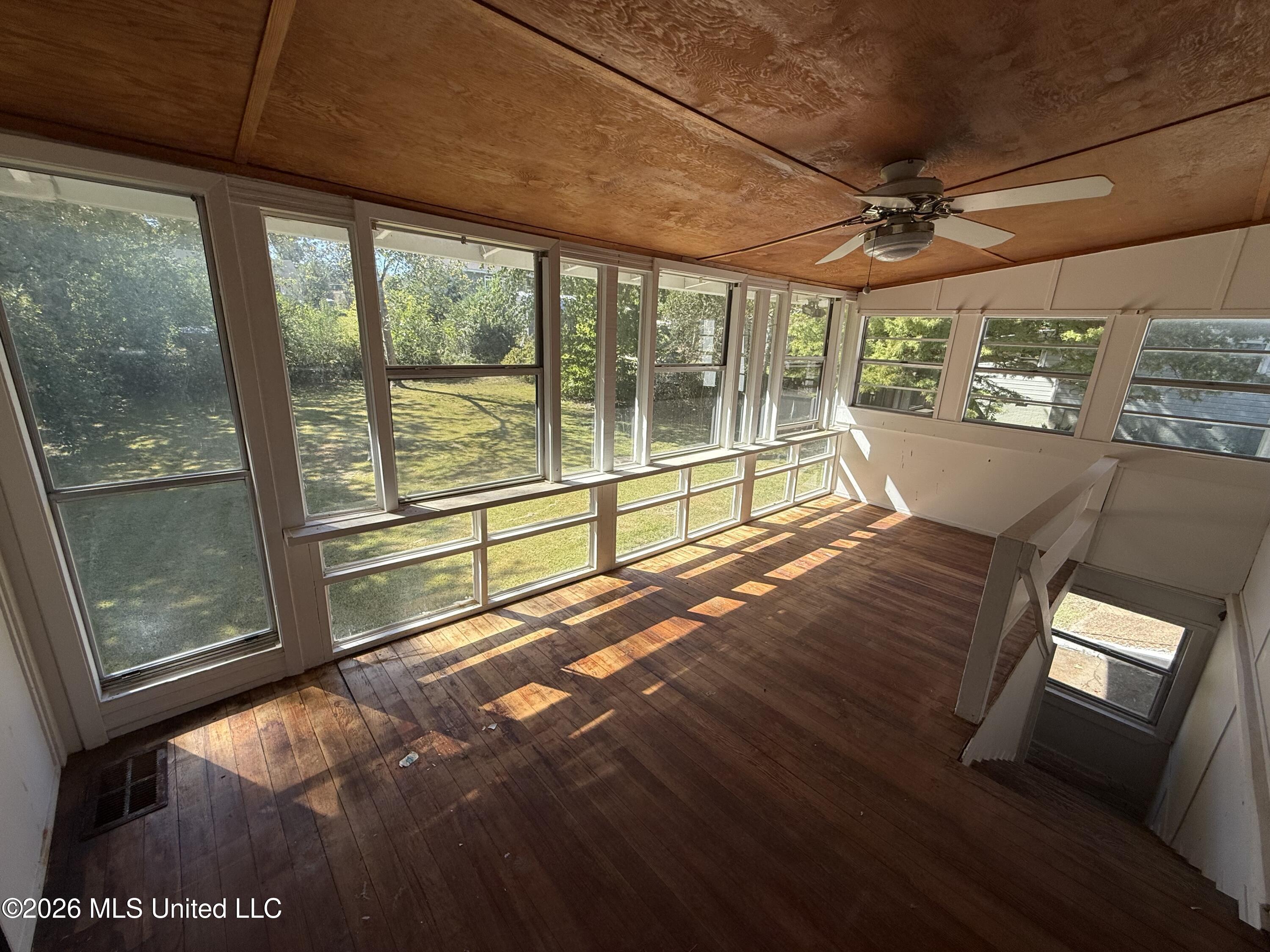 562 Ratcliff Place Property Photo 14