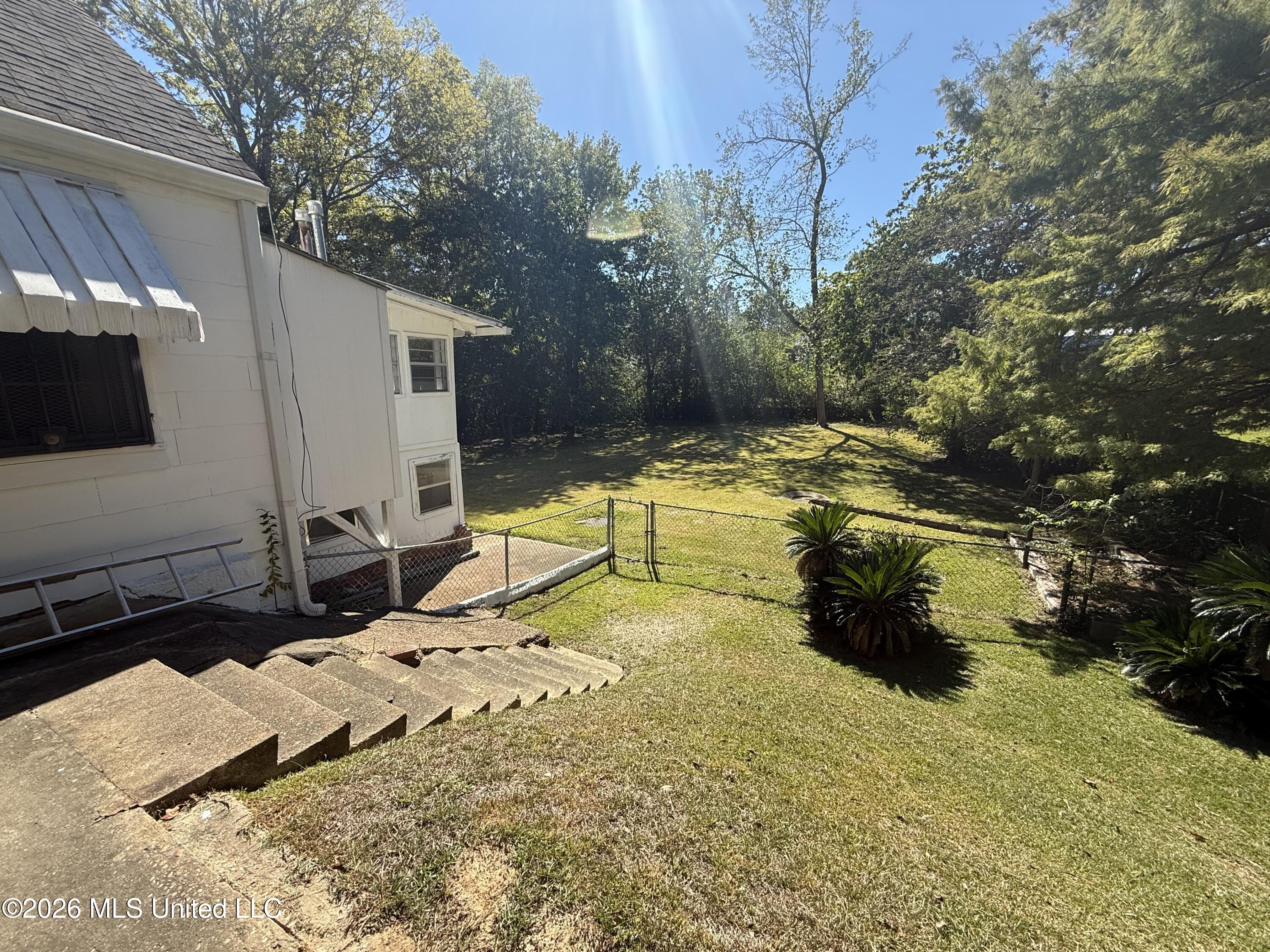 562 Ratcliff Place Property Photo 15