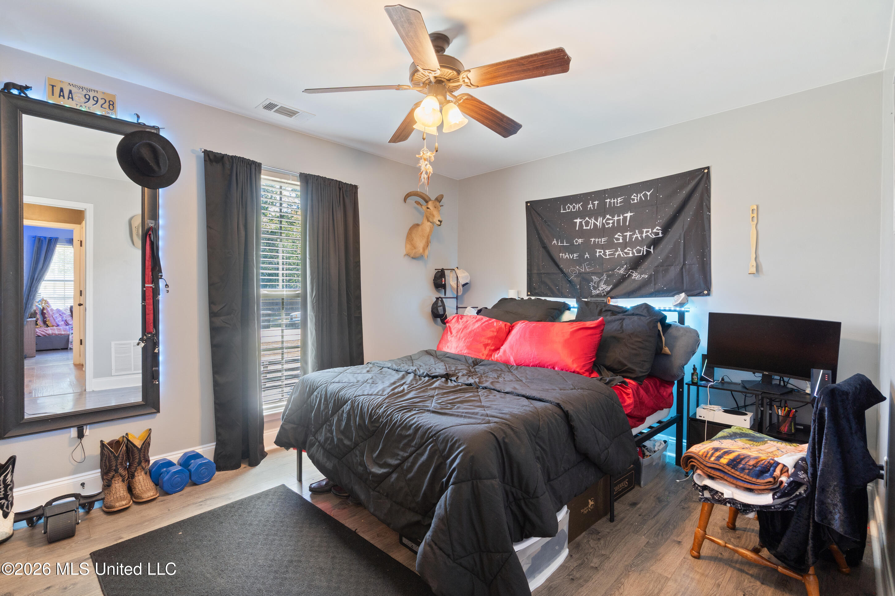 104 Creekside Drive Property Photo 14