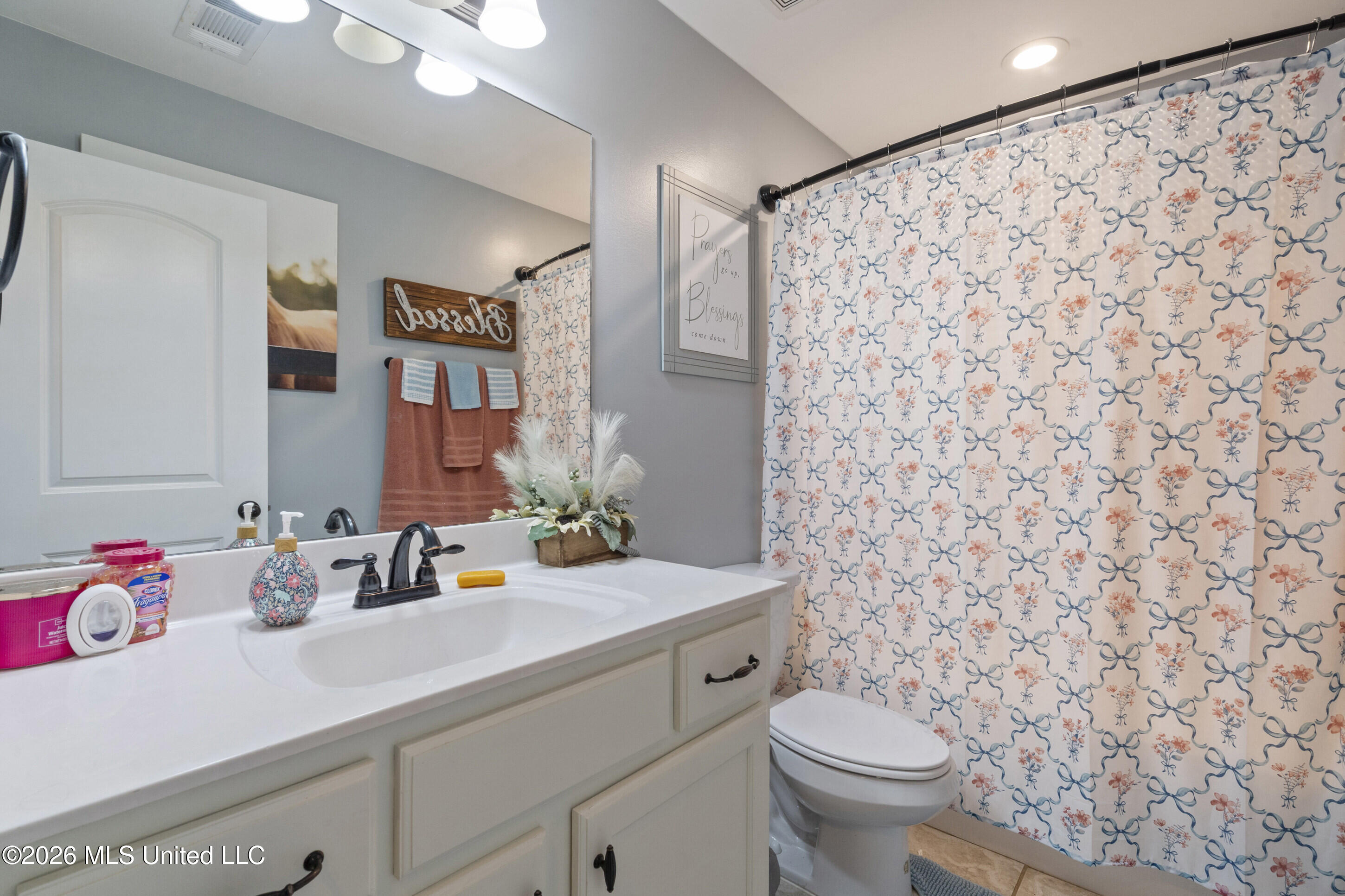 104 Creekside Drive Property Photo 15