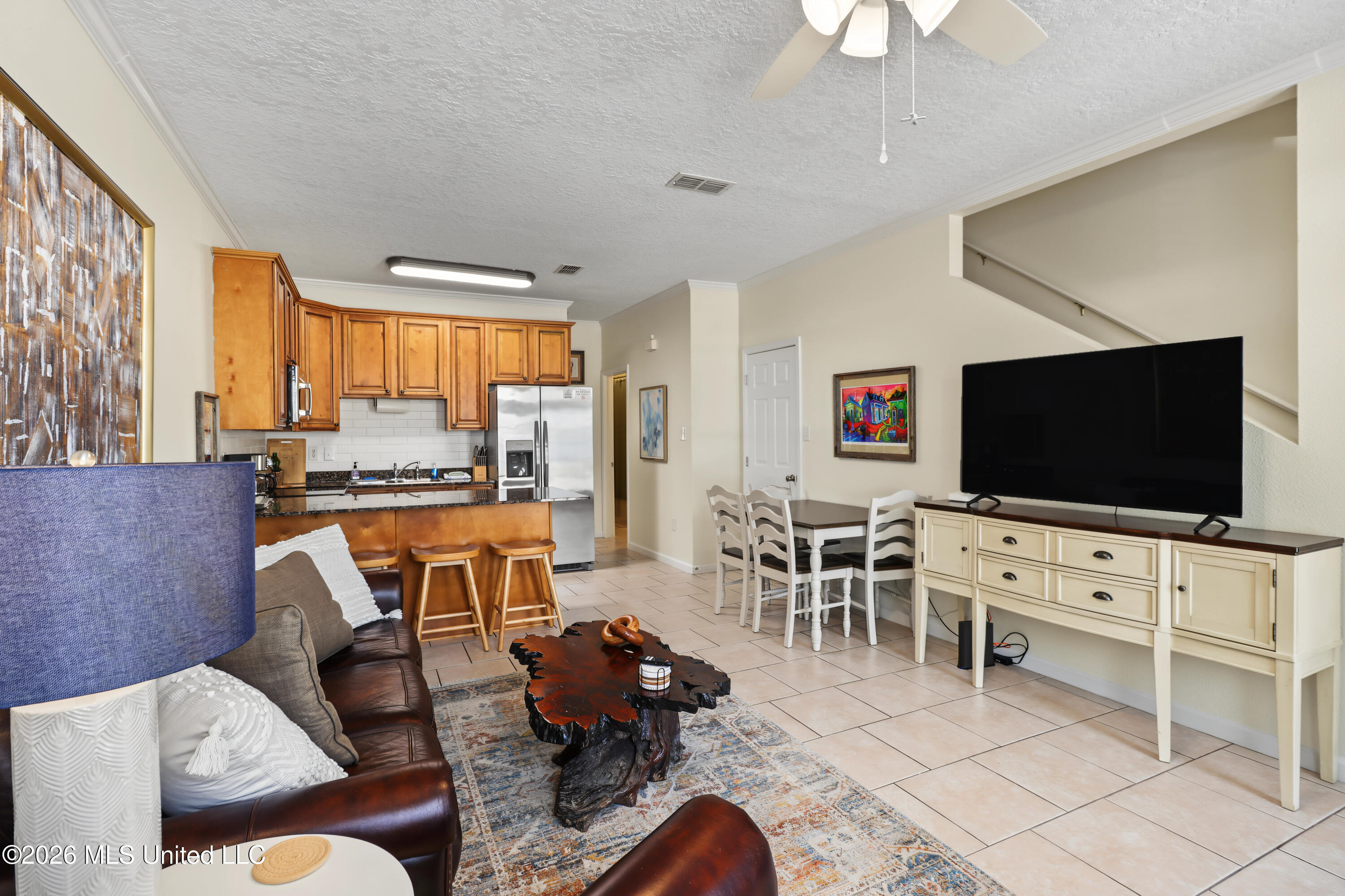1101 Century Oaks Drive Property Photo 4