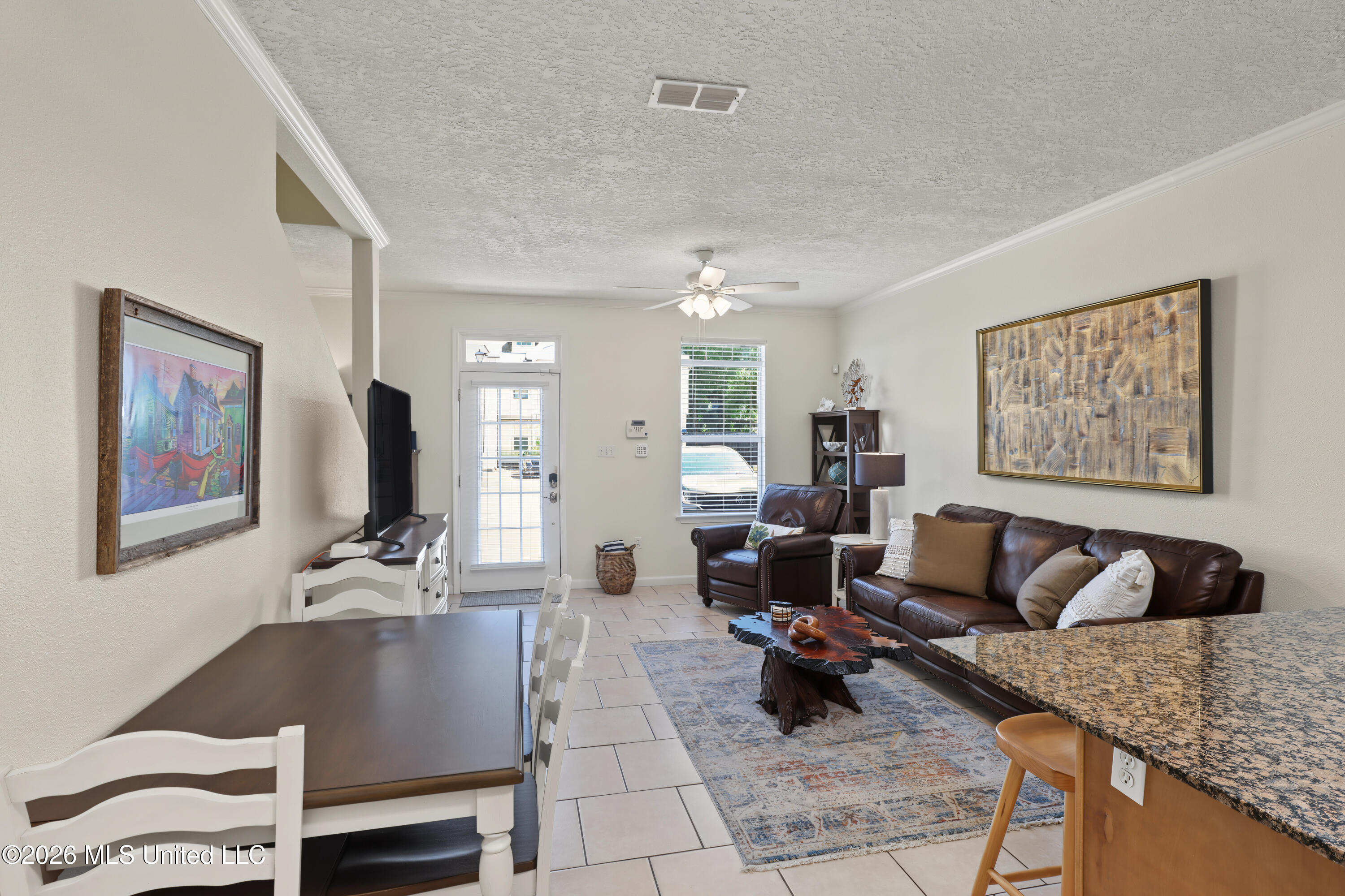 1101 Century Oaks Drive Property Photo 6