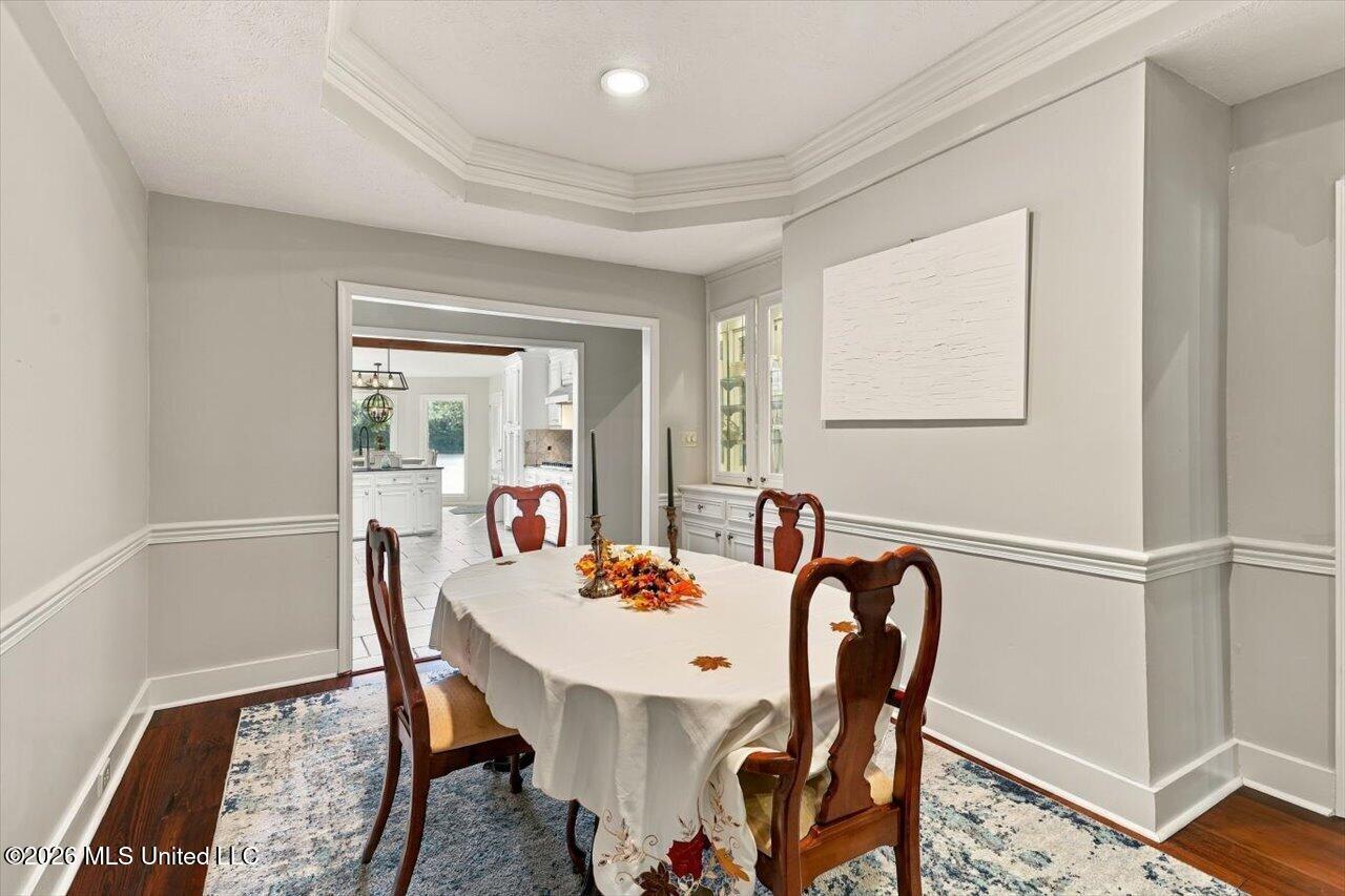 704 Forest Point Drive Property Photo 18