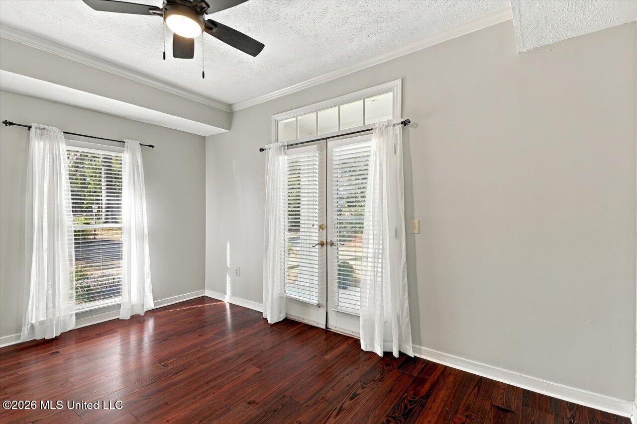 704 Forest Point Drive Property Photo 30