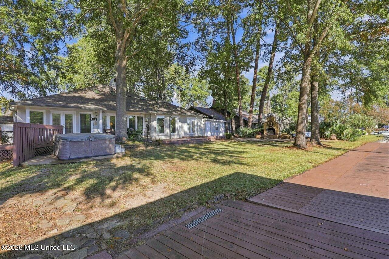 704 Forest Point Drive Property Photo 47