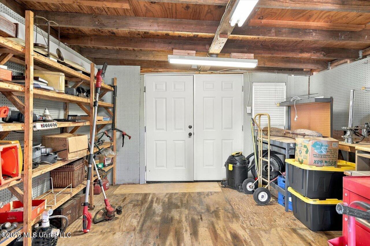 704 Forest Point Drive Property Photo 52