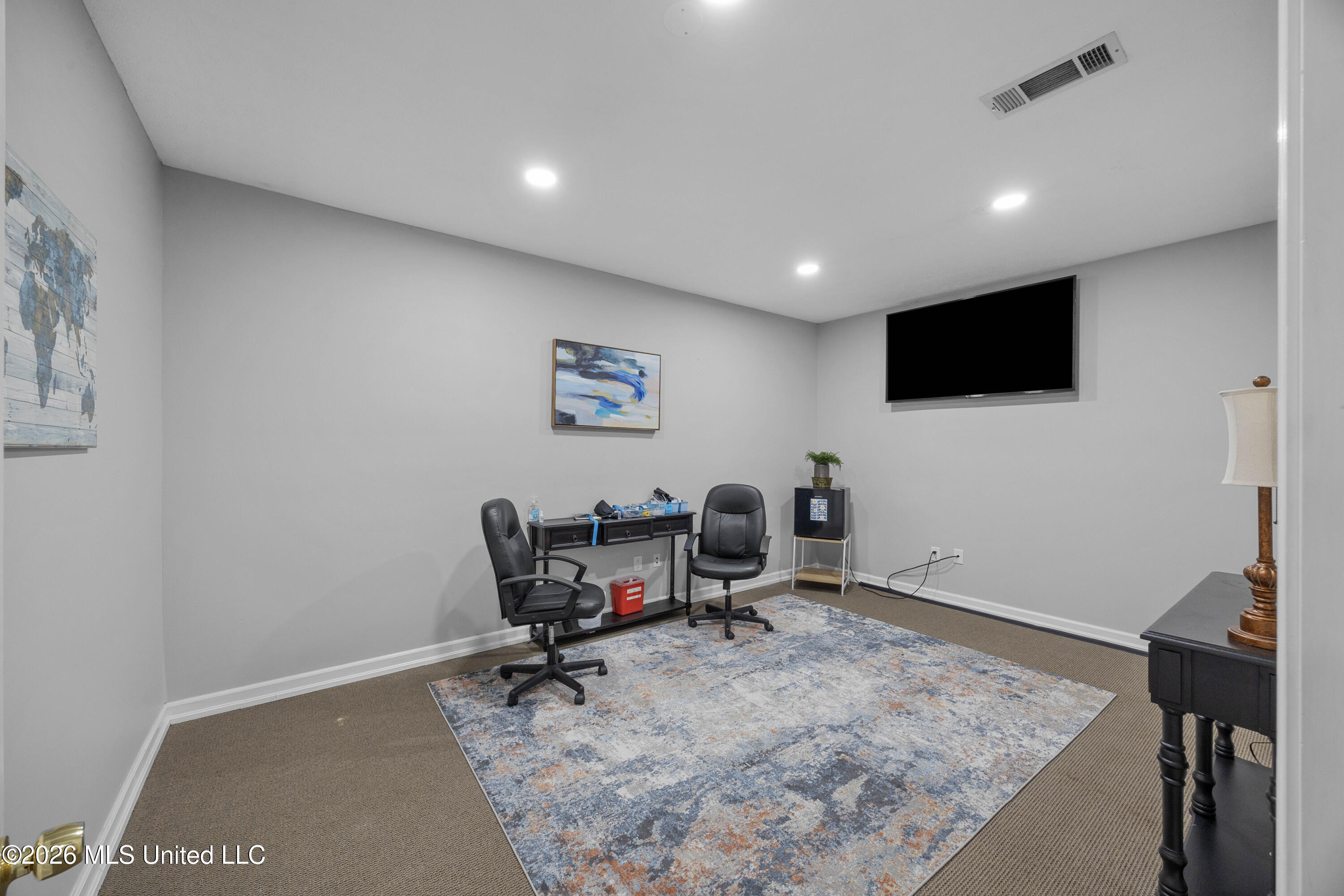 401 Cross Park Drive Property Photo 12