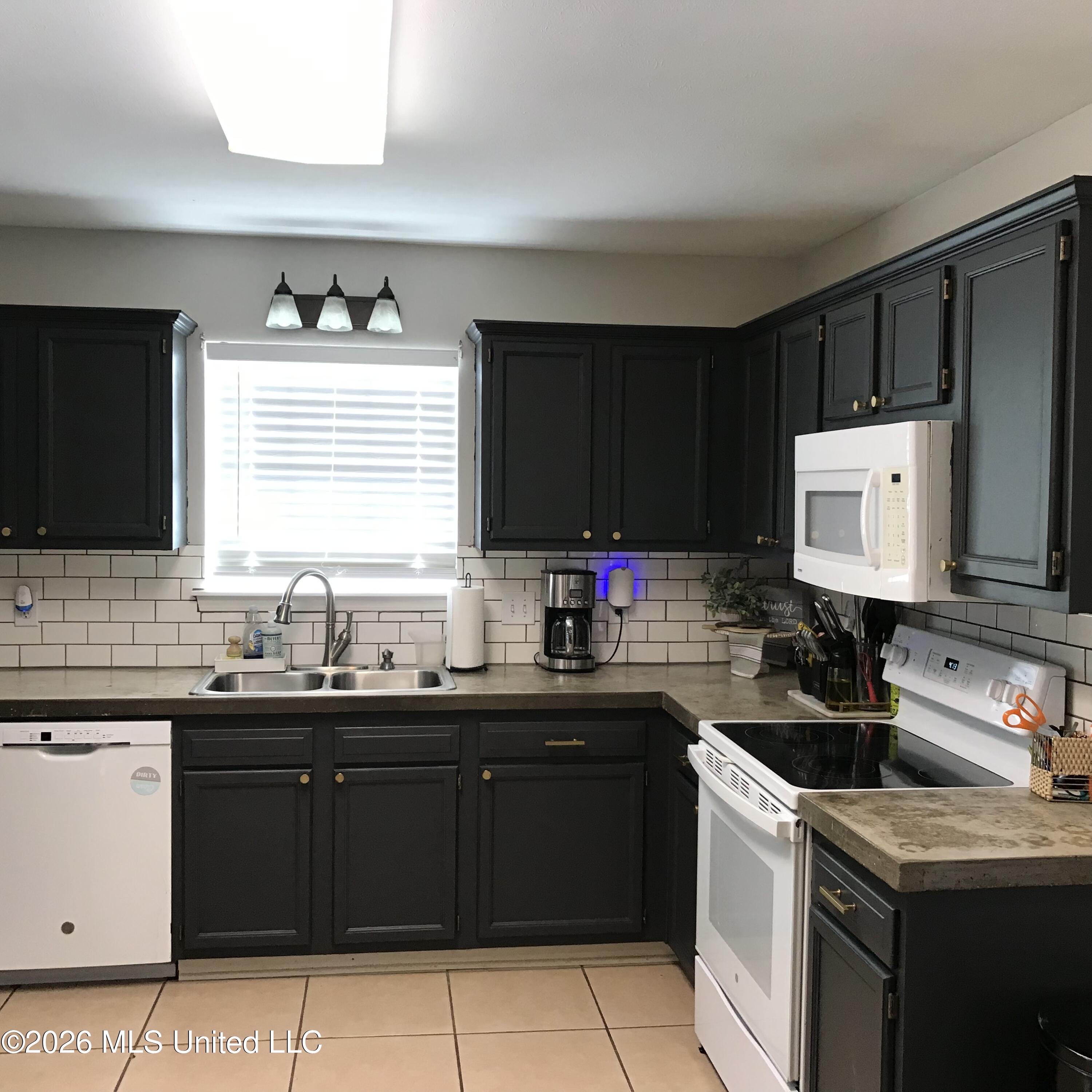 802 Mockingbird Circle Circle Property Photo 11