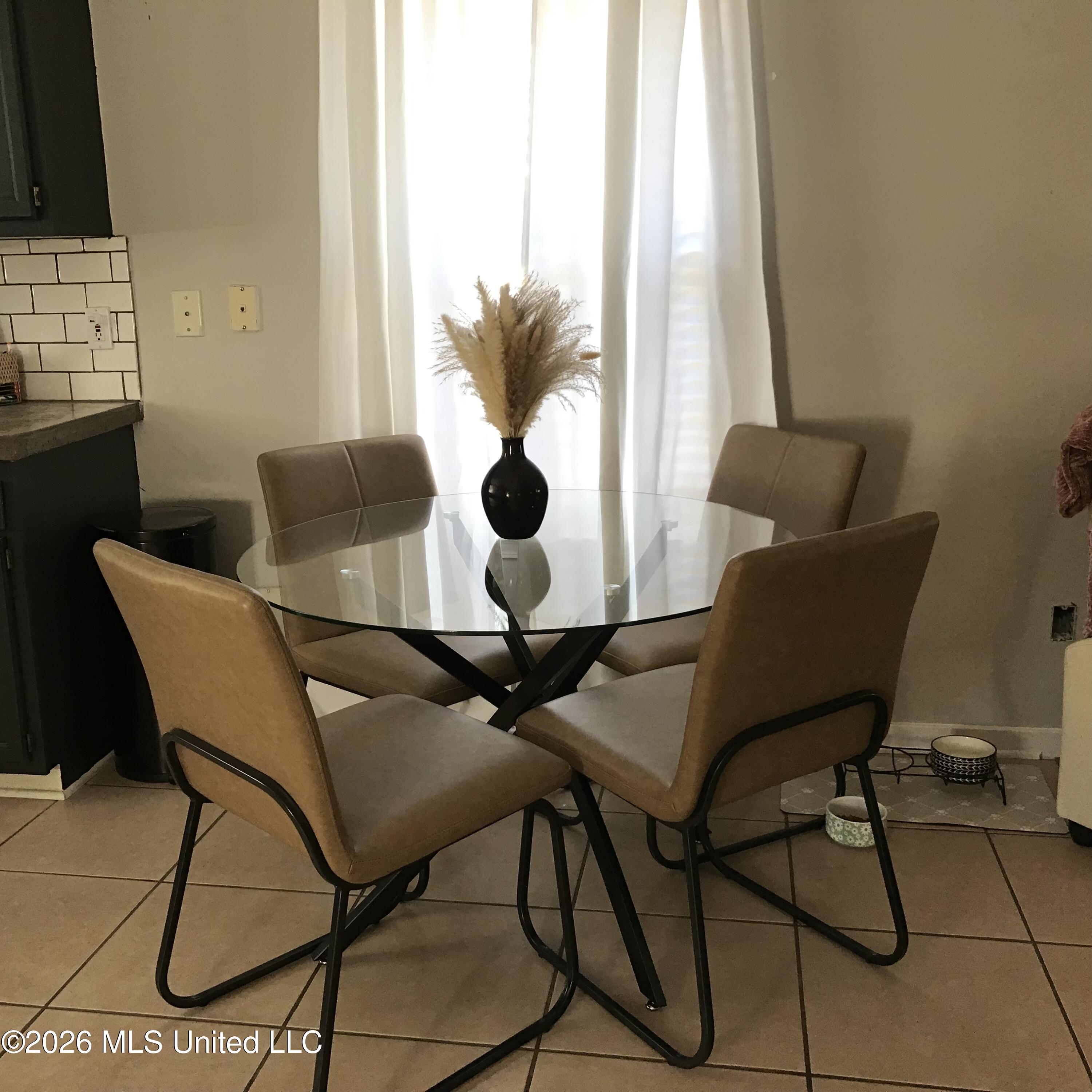 802 Mockingbird Circle Circle Property Photo 13