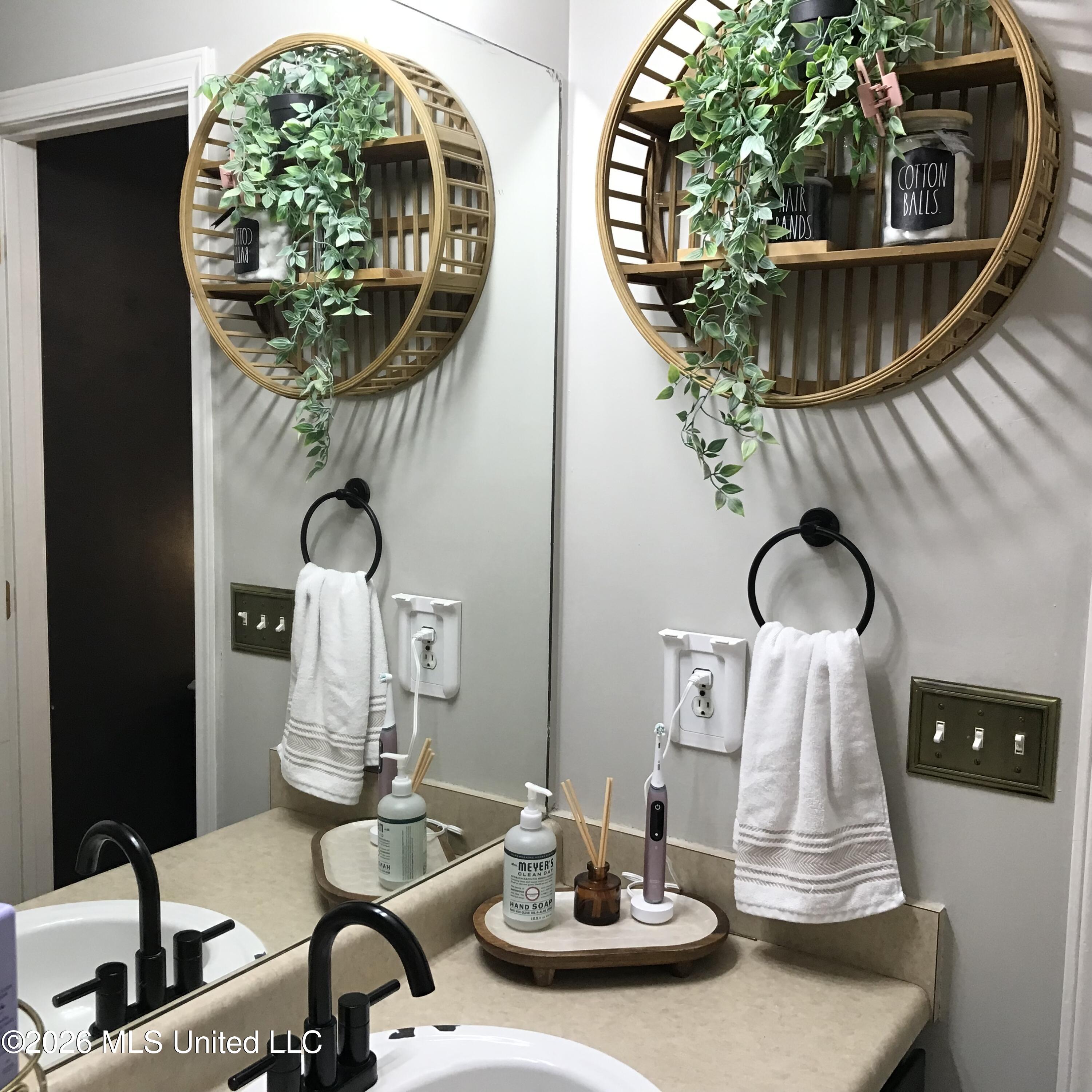 802 Mockingbird Circle Circle Property Photo 17