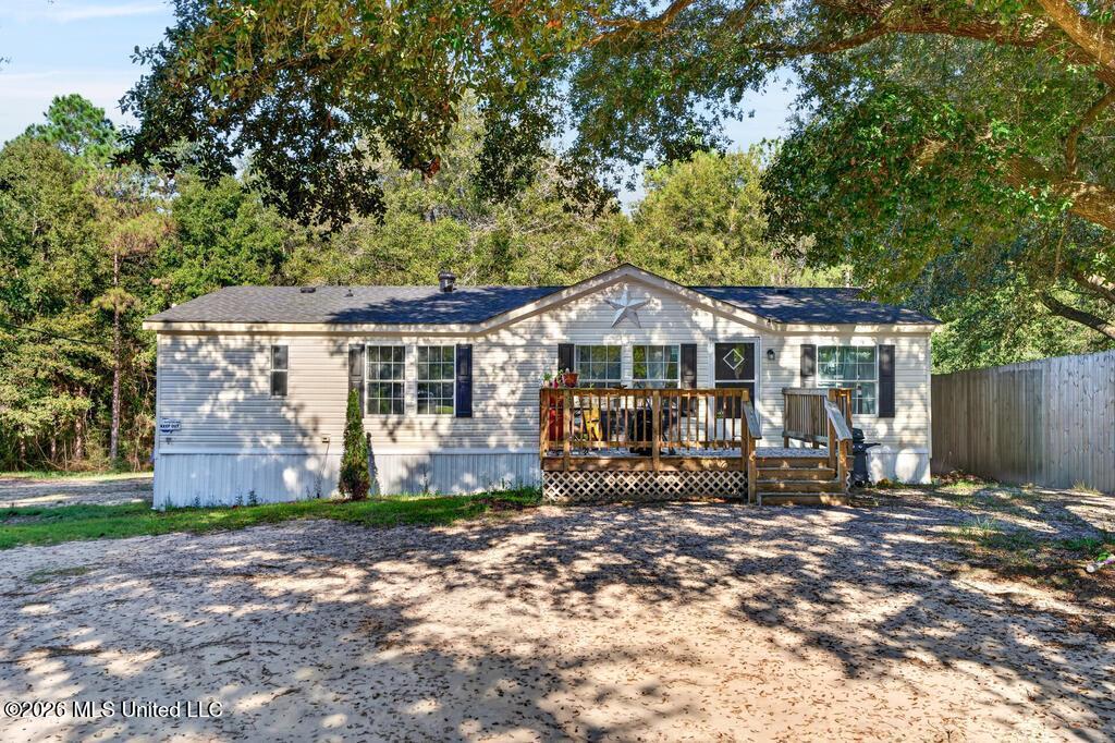 25909 Longvue Drive Property Photo 1