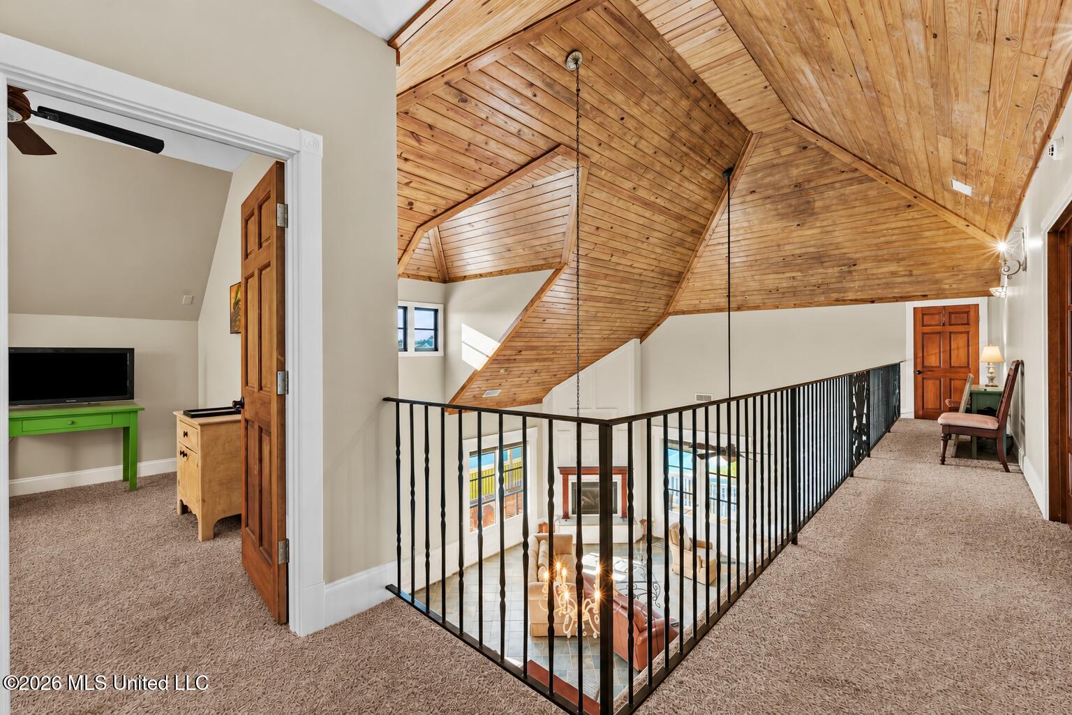 110 Cedarwood Point Property Photo 8