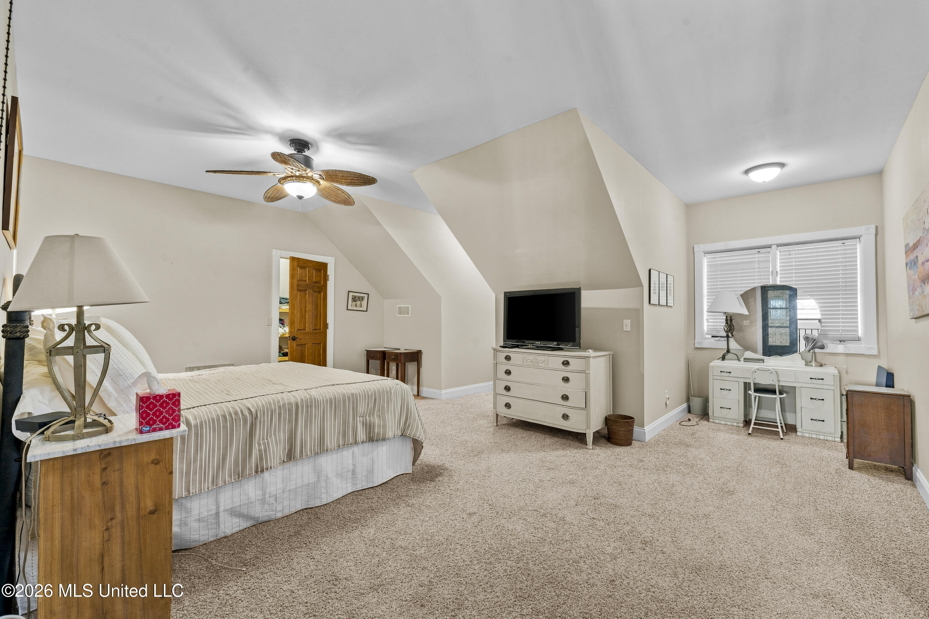 110 Cedarwood Point Property Photo 9