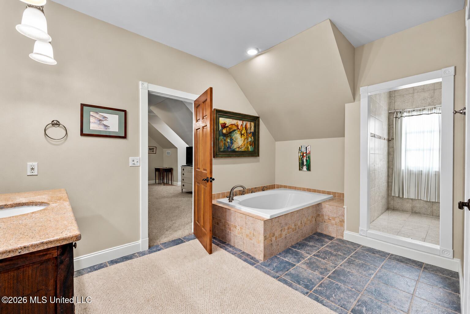 110 Cedarwood Point Property Photo 11