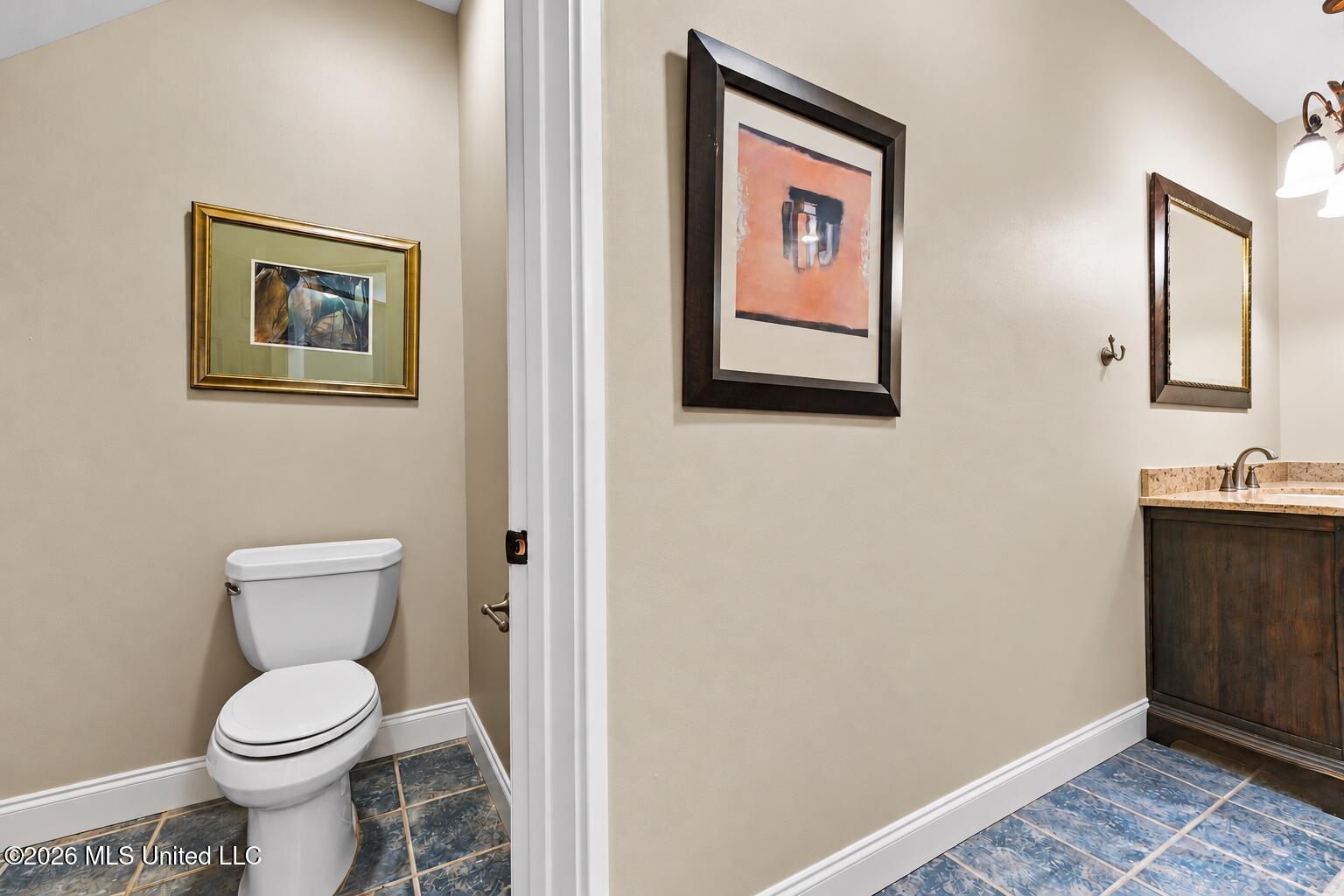 110 Cedarwood Point Property Photo 26