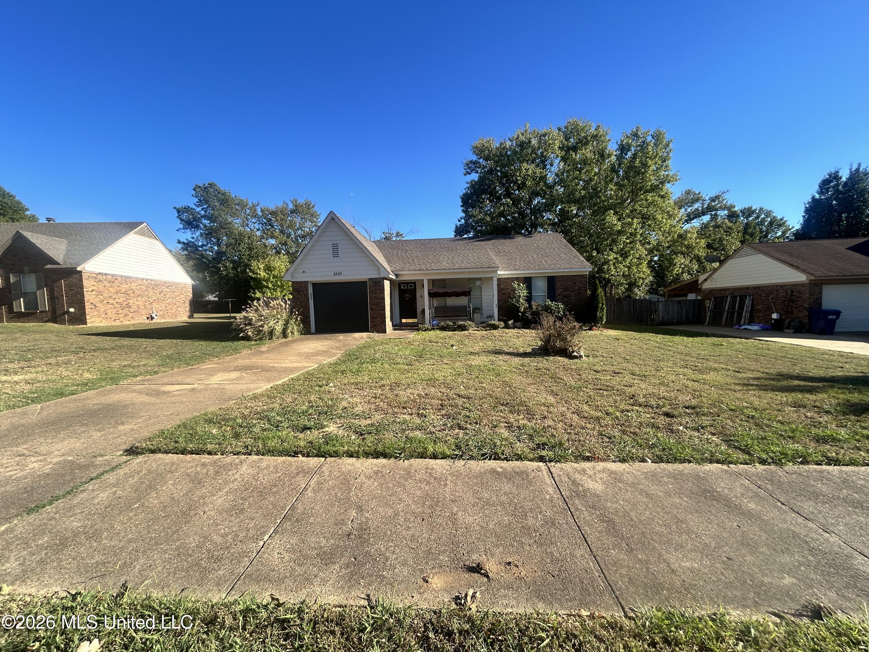 3545 Lakehurst Drive Property Photo 1