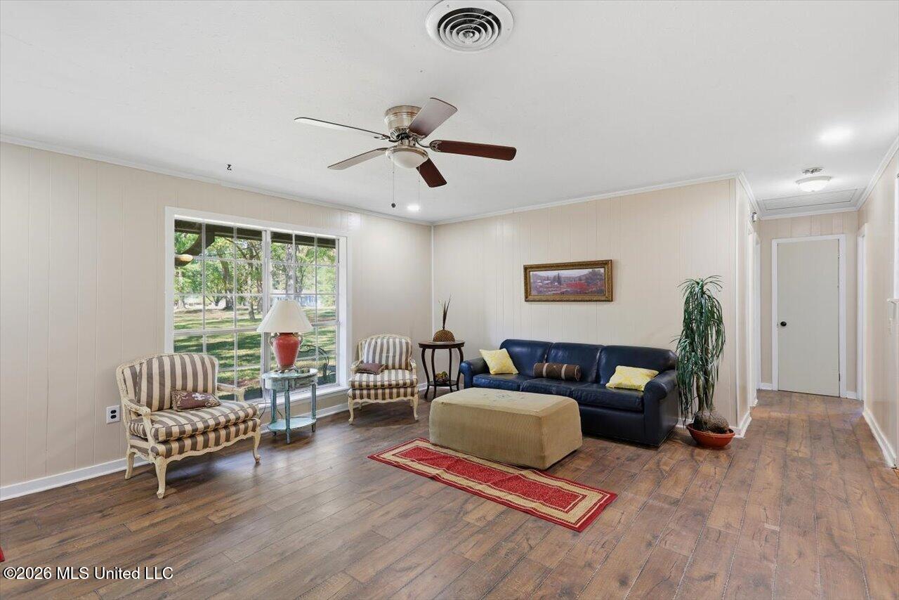 3664 N Liberty Street Property Photo 4