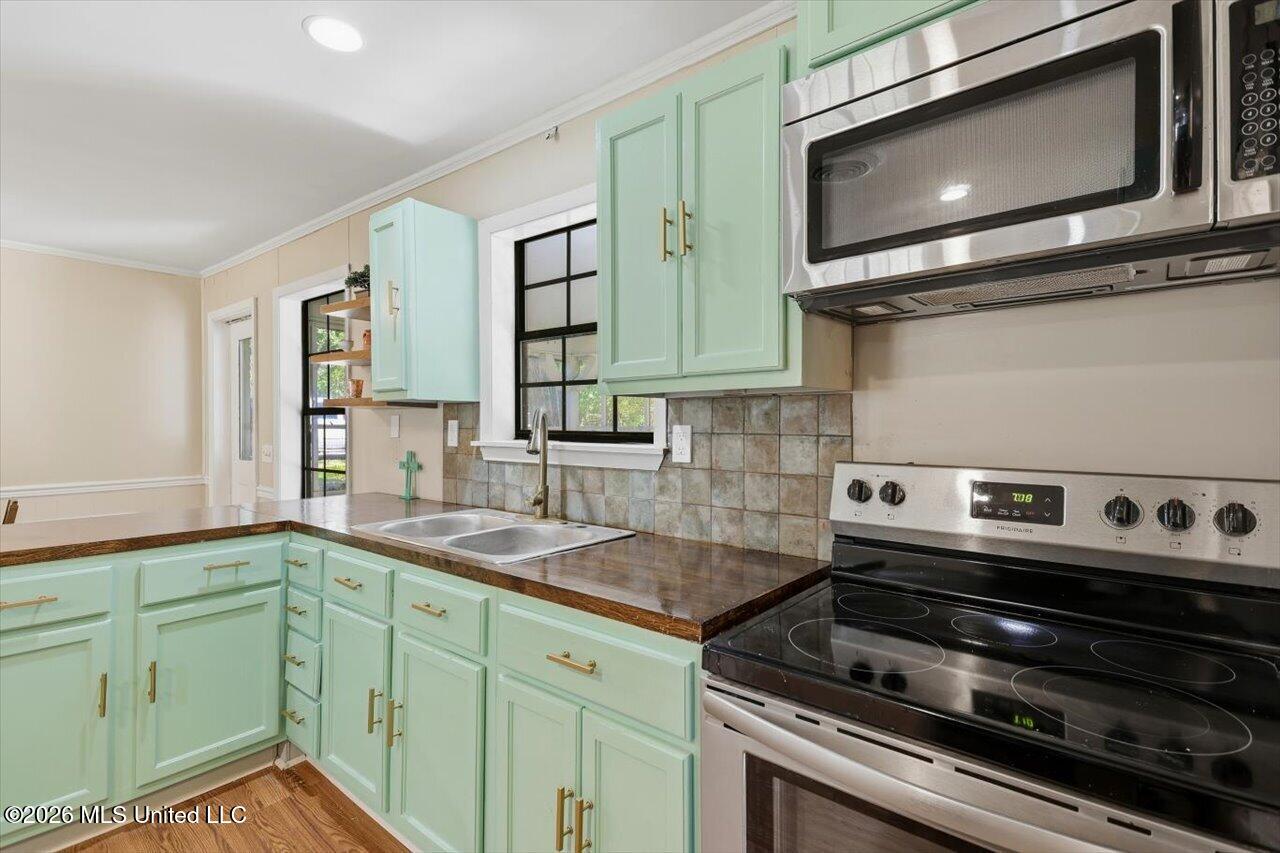 3664 N Liberty Street Property Photo 10