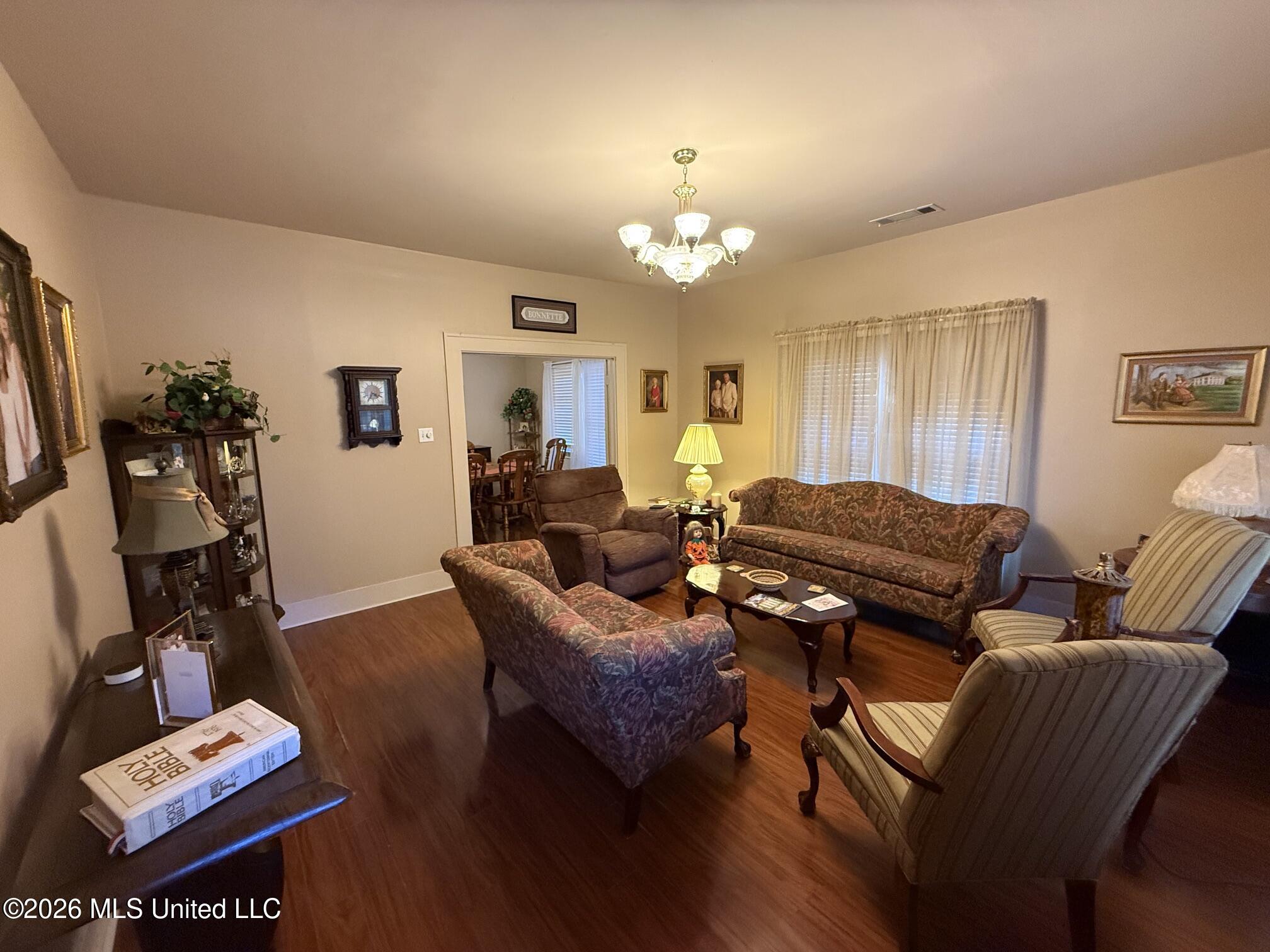 406 B Street Property Photo 5
