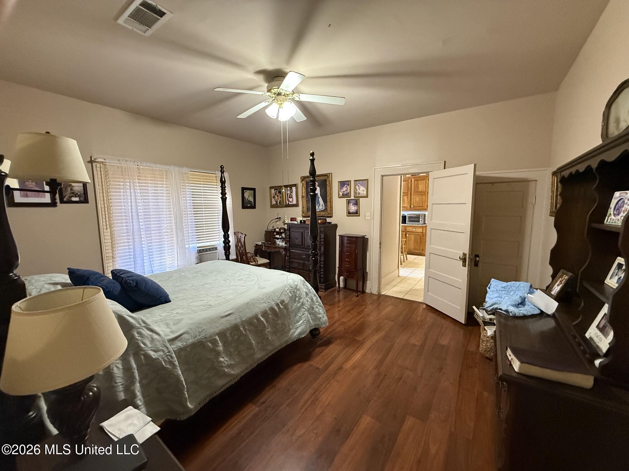 406 B Street Property Photo 18