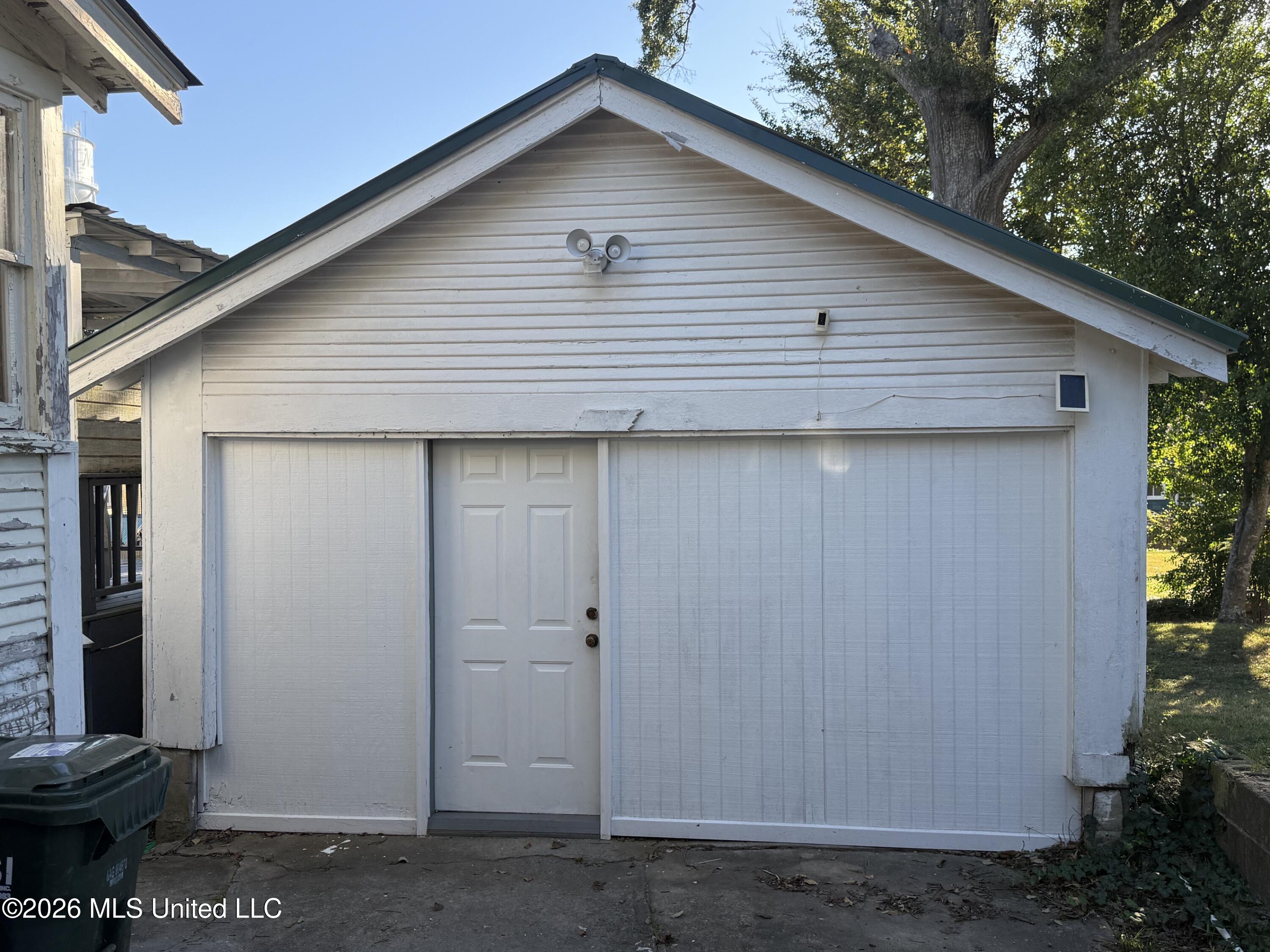 406 B Street Property Photo 22