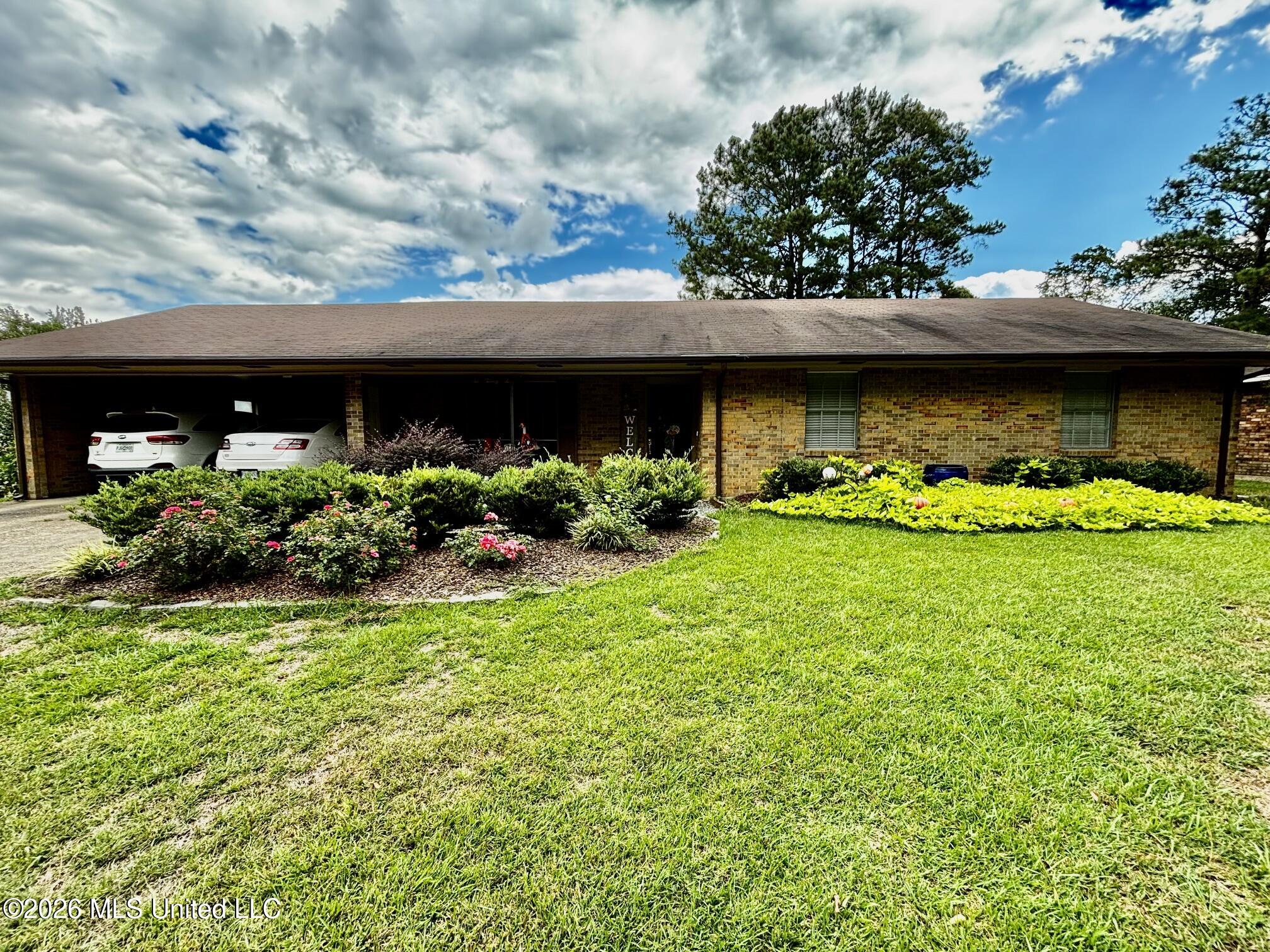 626 Marion Avenue Property Photo 1