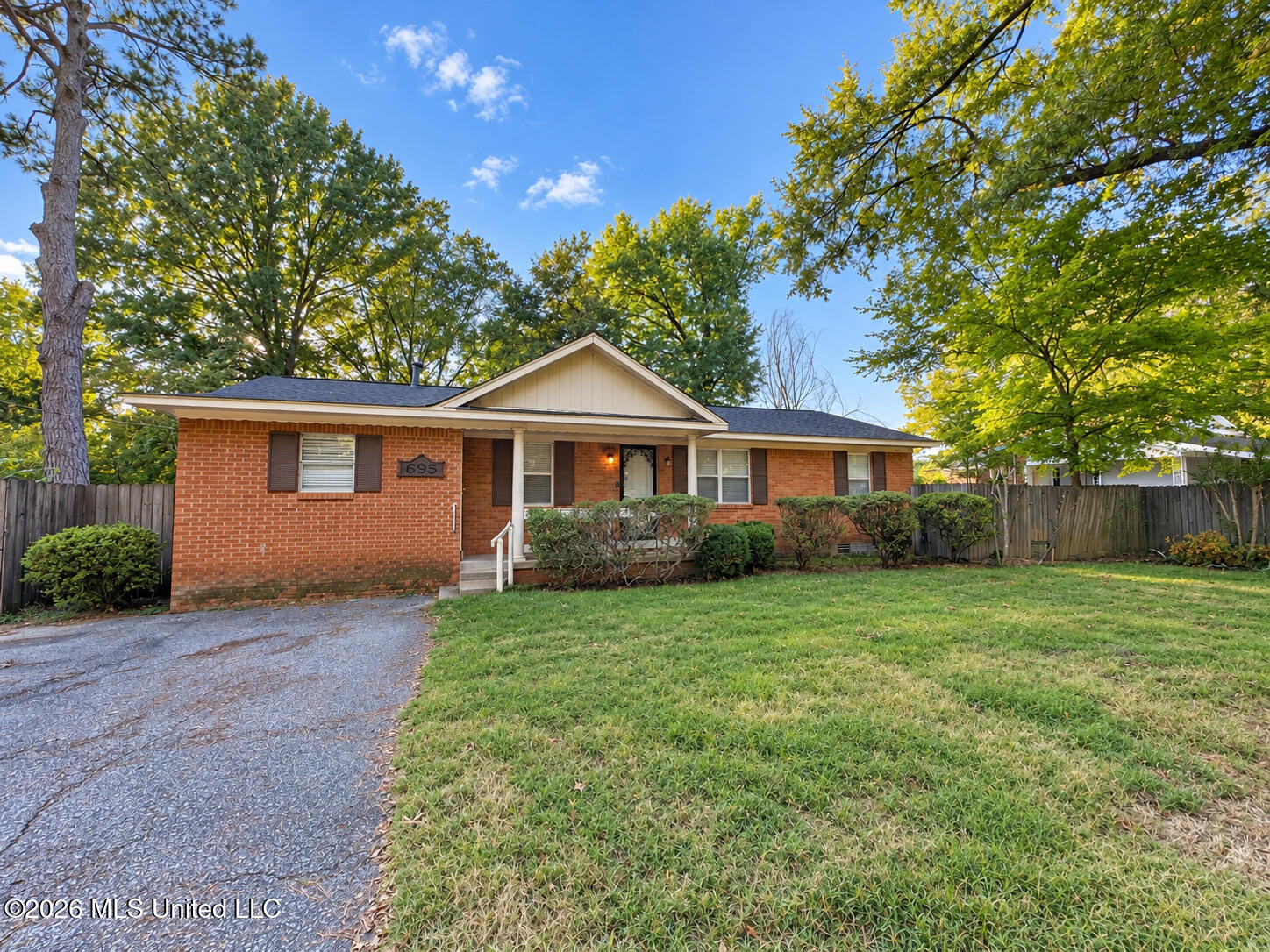 695 Powell Street Property Photo 1