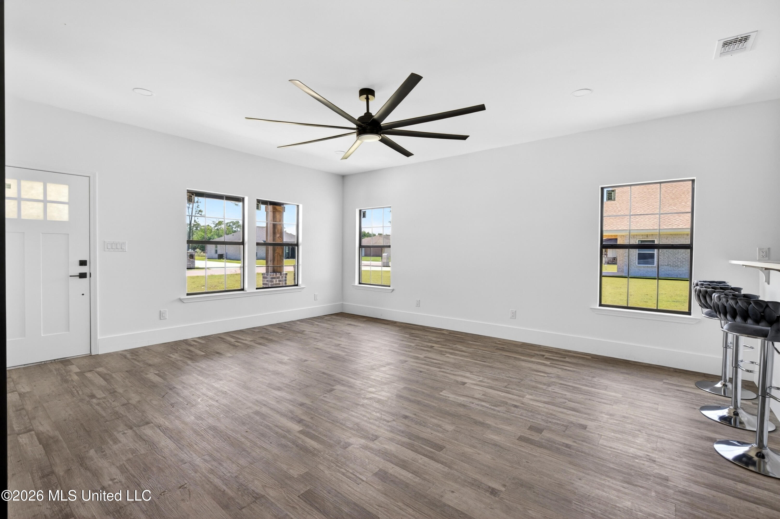 1913 Barracuda Drive Property Photo 3