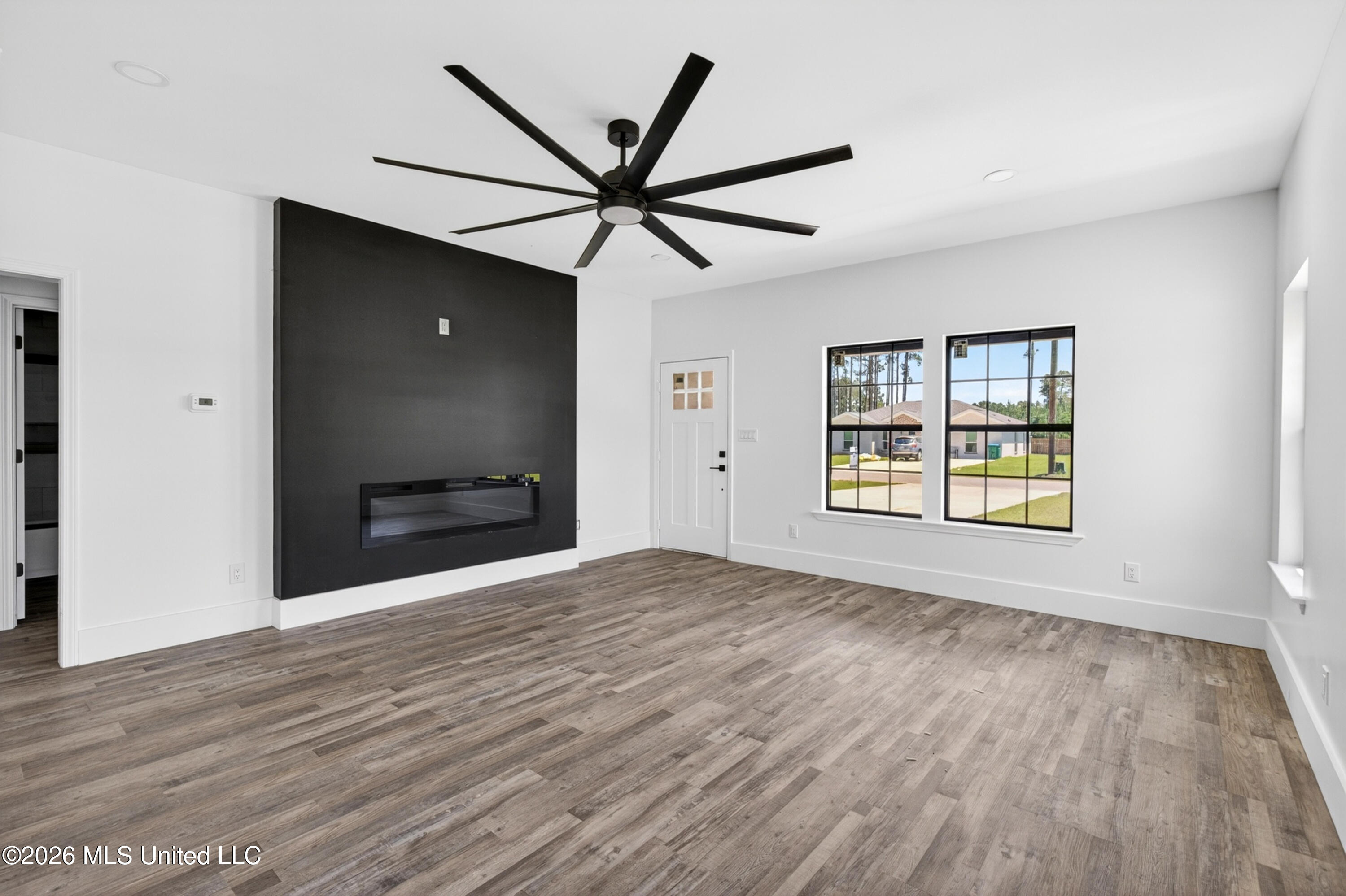 1913 Barracuda Drive Property Photo 4