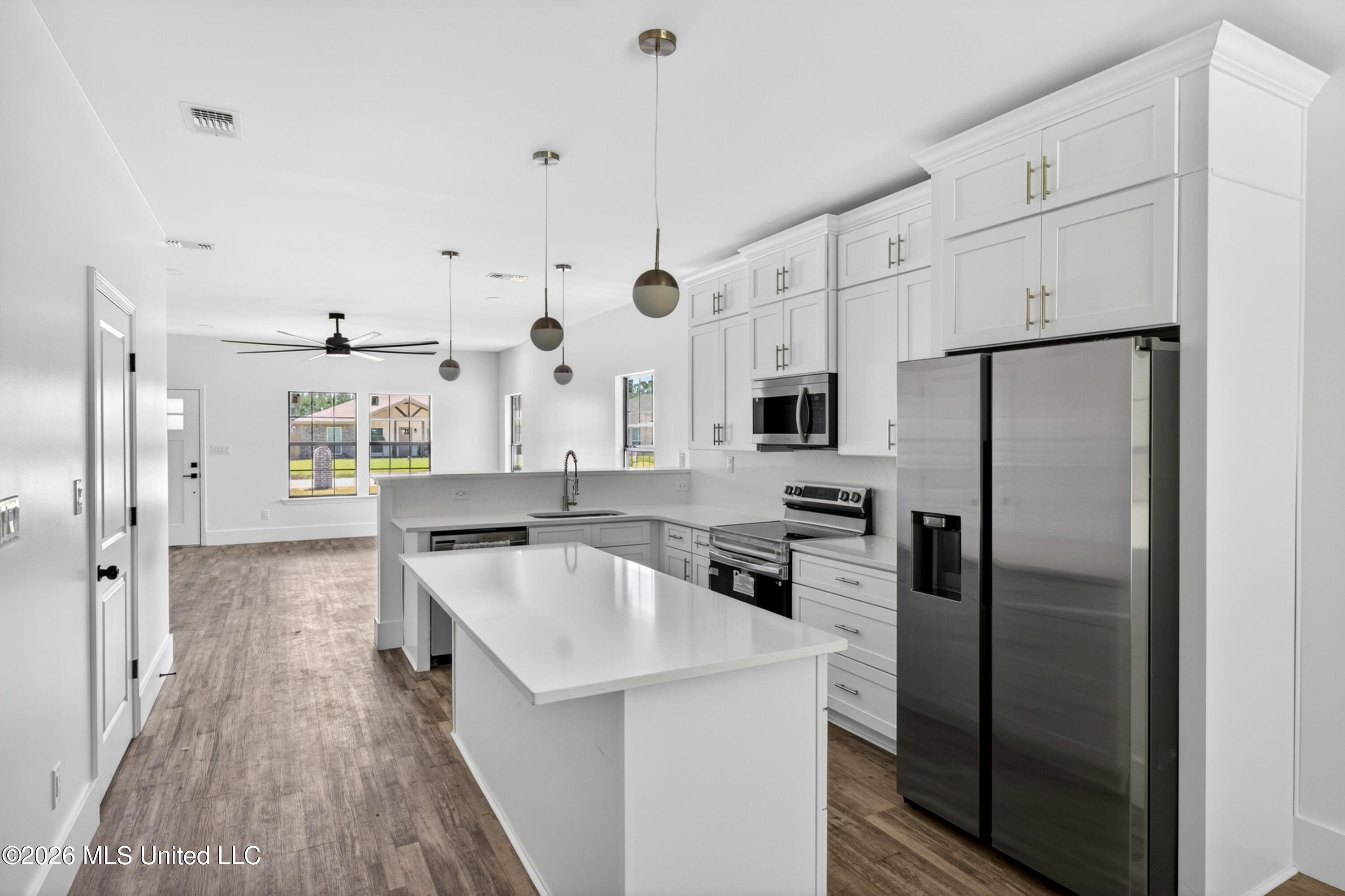 1913 Barracuda Drive Property Photo 8