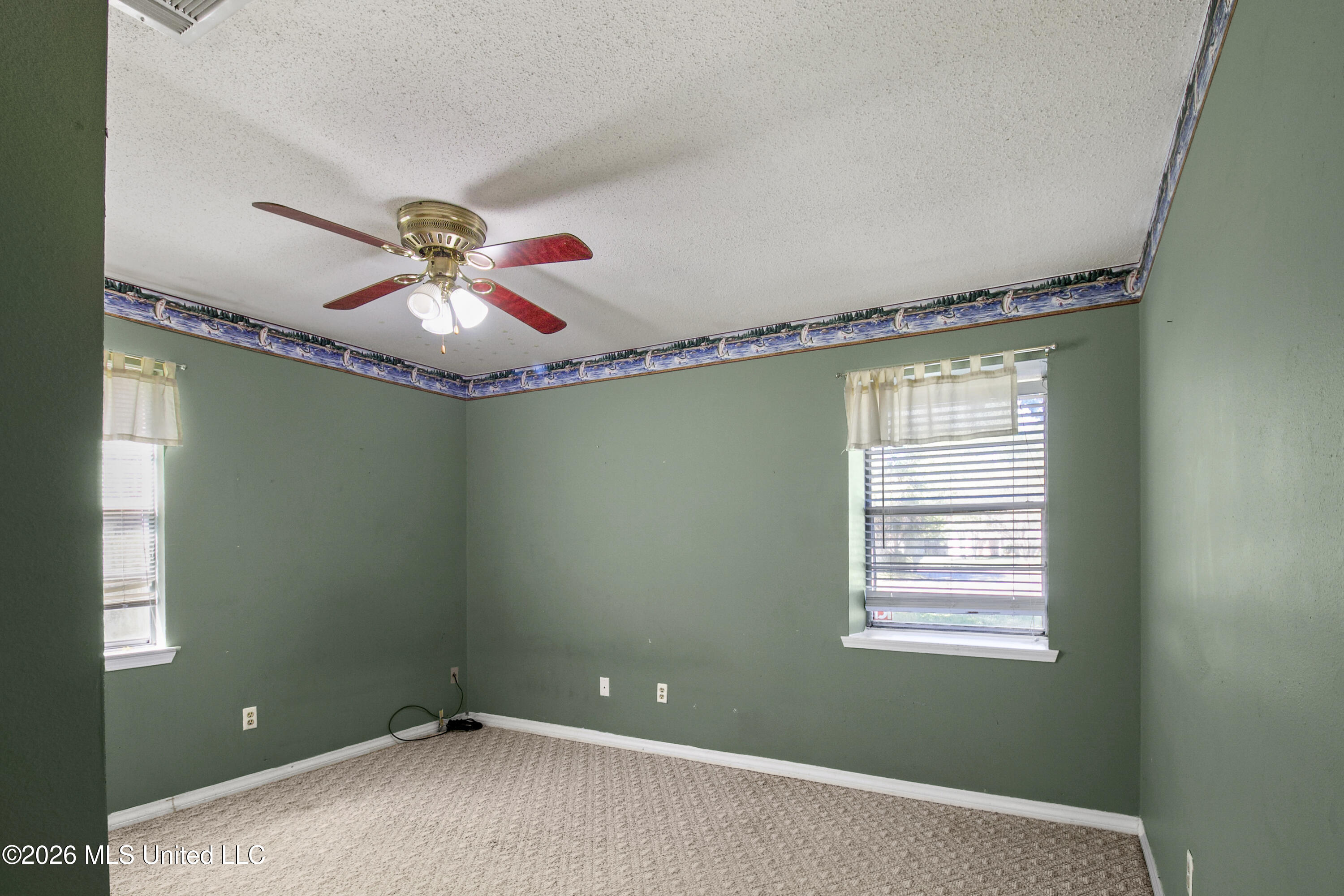 2401 Vence Court Property Photo 12
