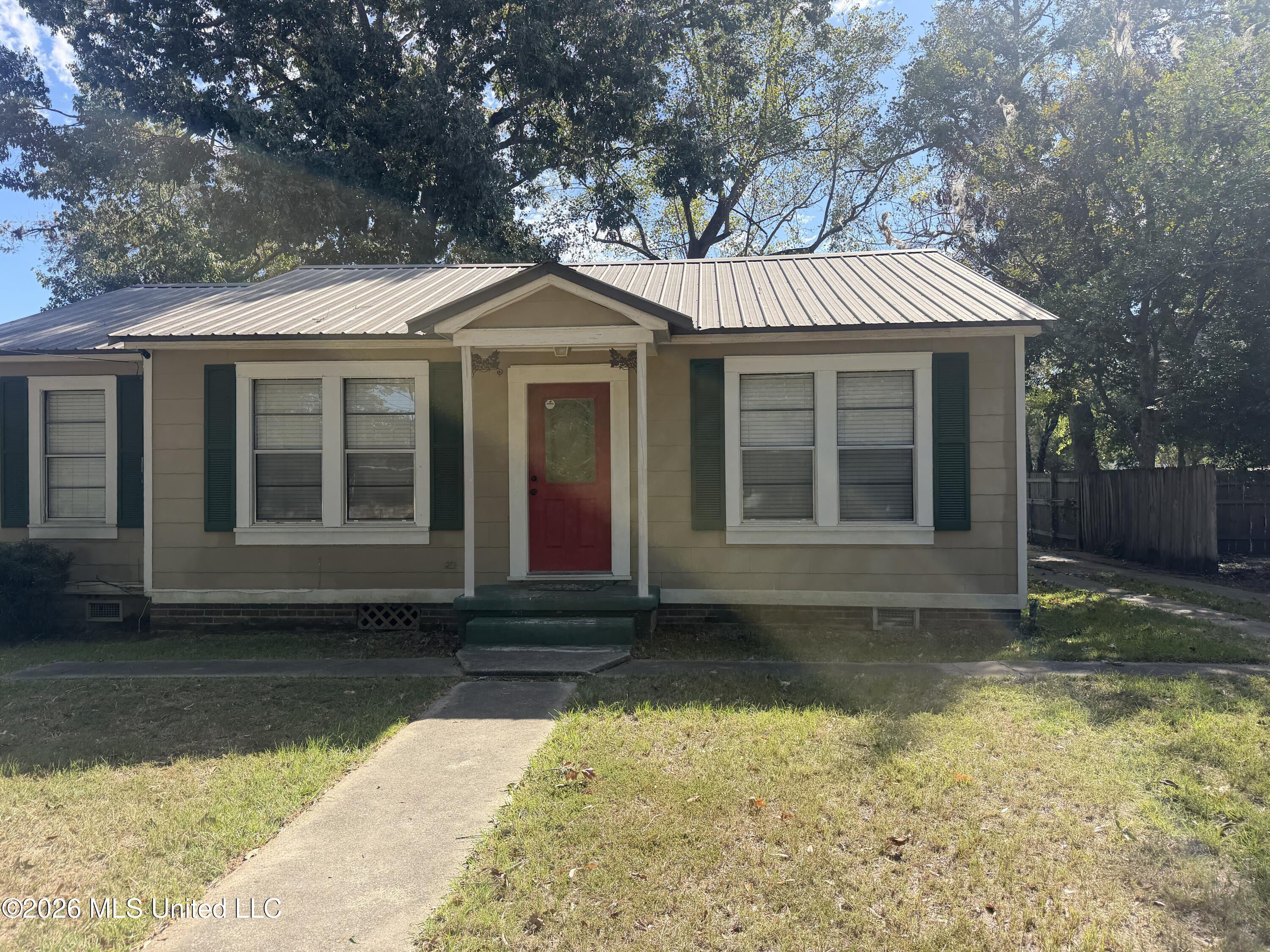103 Camellia Drive Property Photo 1