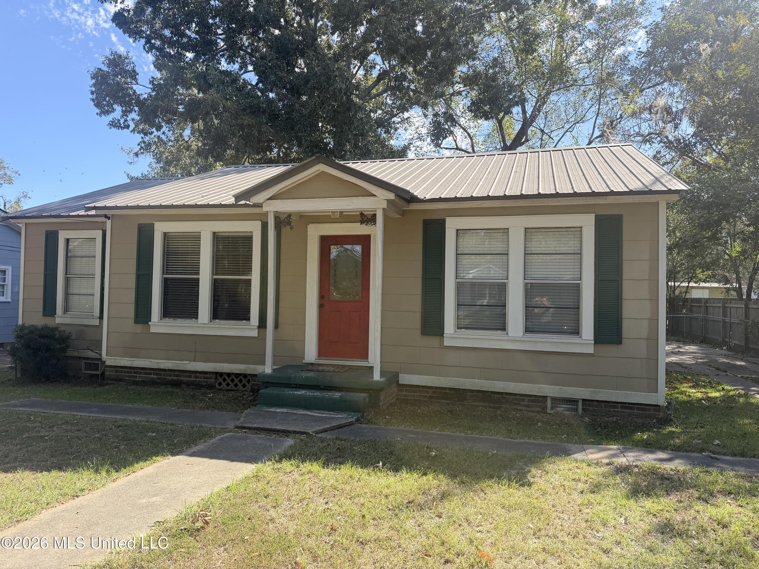 103 Camellia Drive Property Photo 3