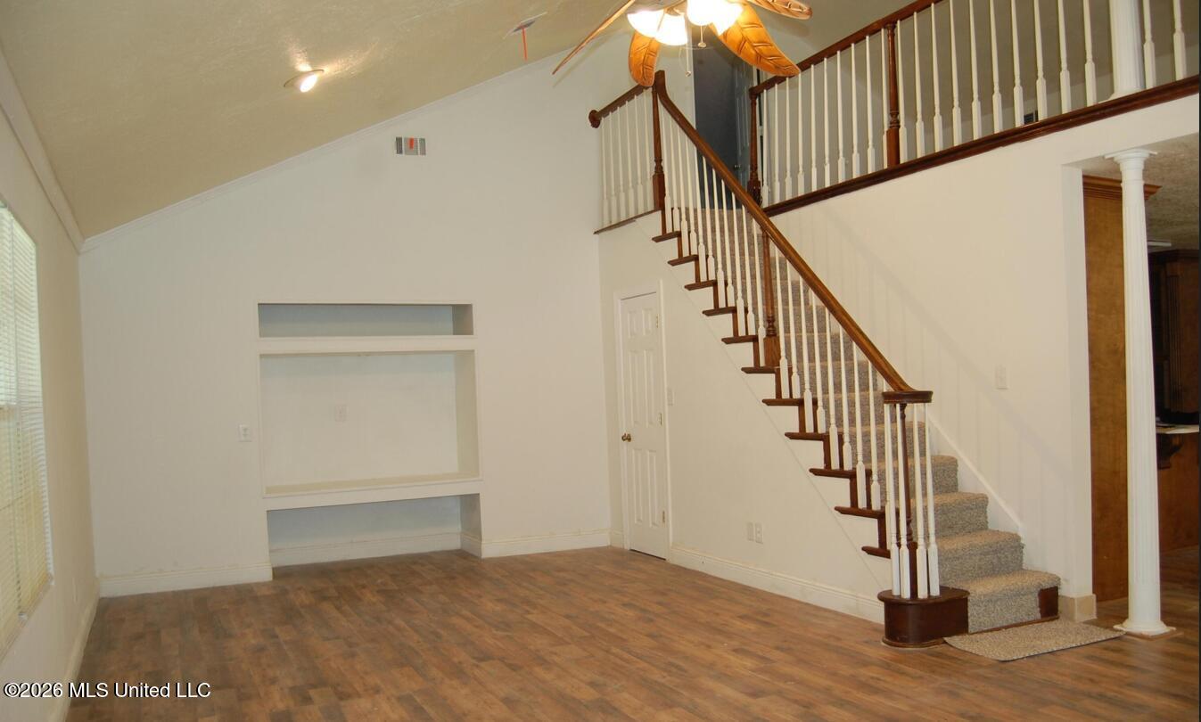 1106 Resca De La Palma Street Property Photo 6