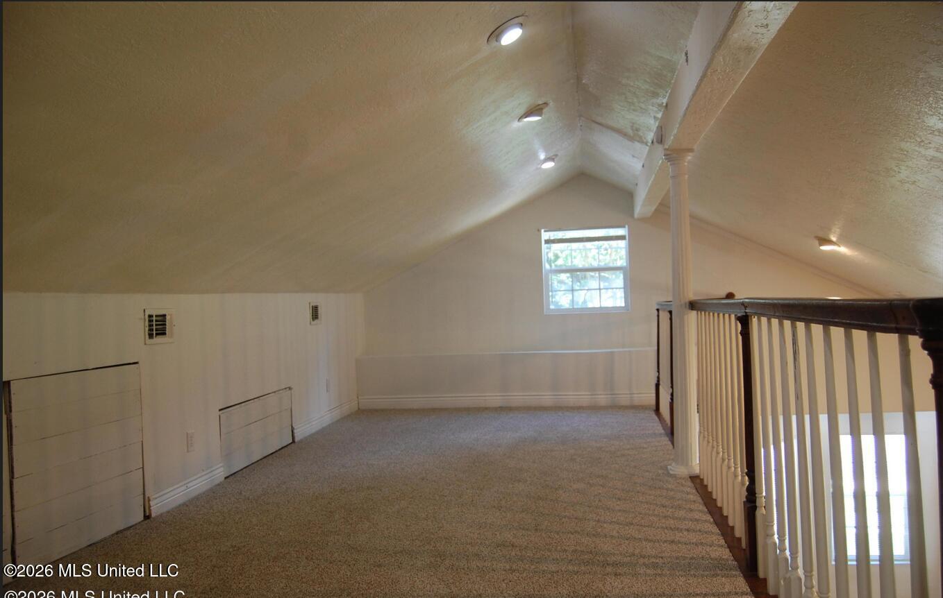 1106 Resca De La Palma Street Property Photo 8